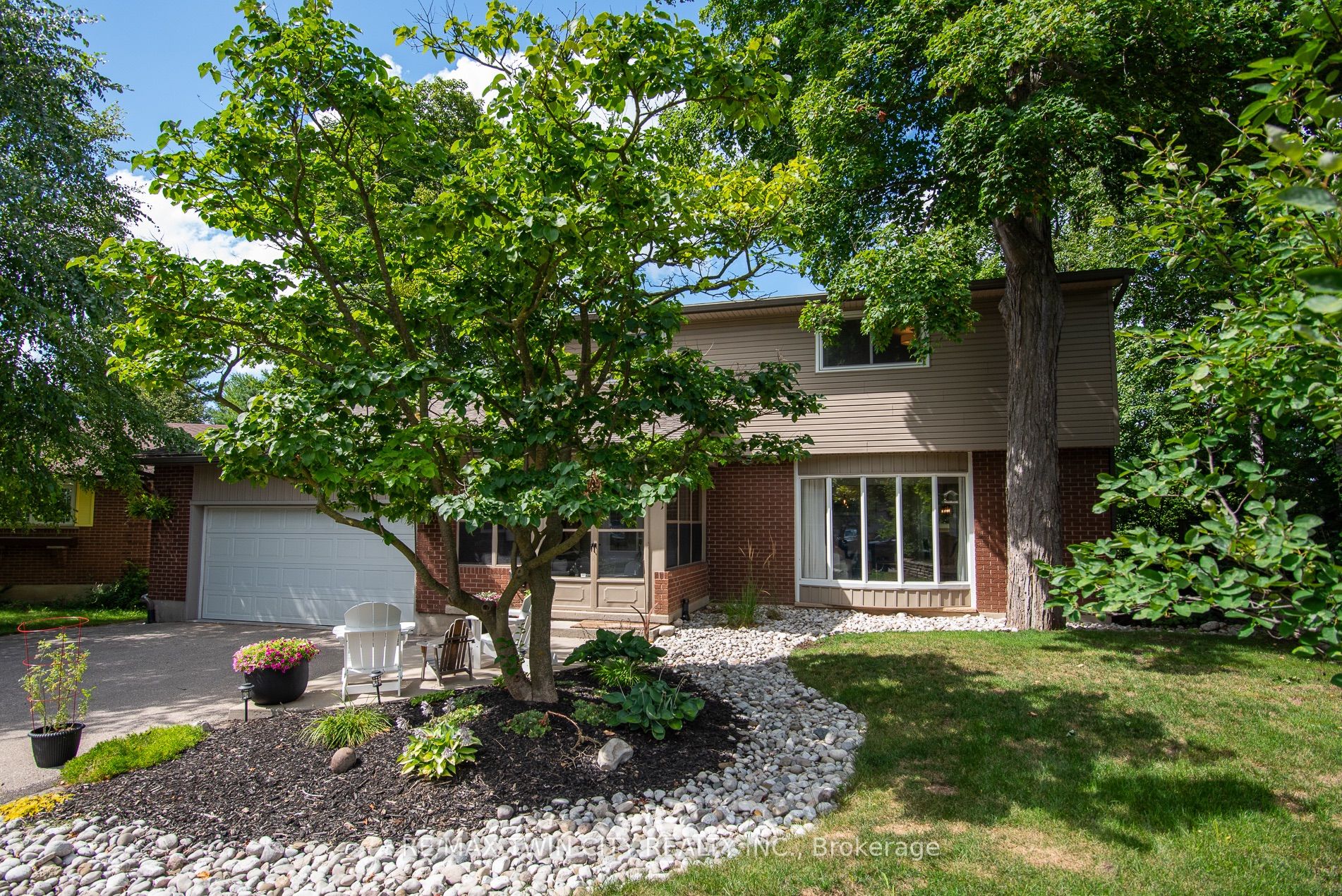 51 Murrayhill Court, Kitchener, ON N2E 1N8 photo 2