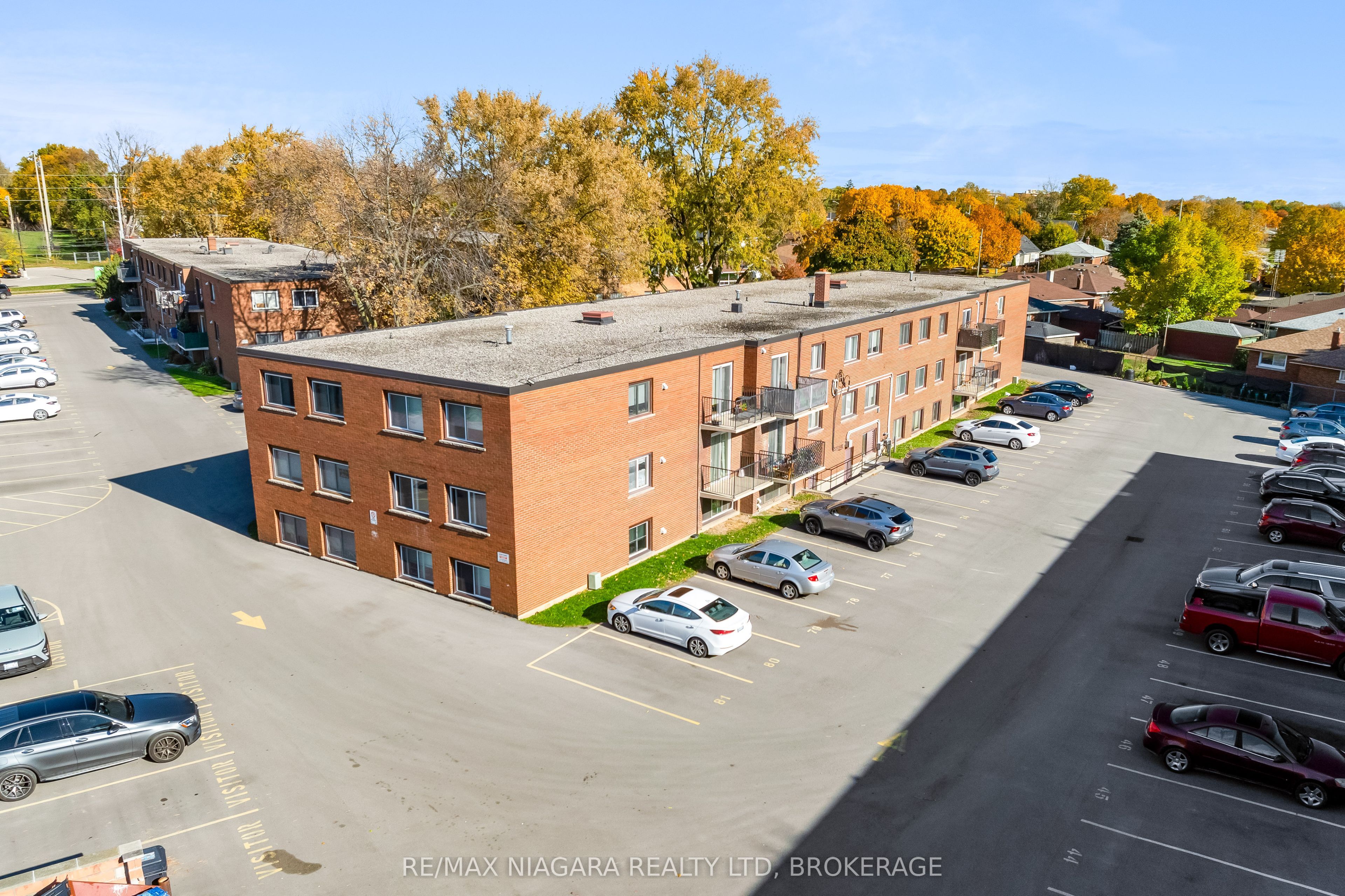 452 Carlton Street 25, St. Catharines, ON L2M 4X1