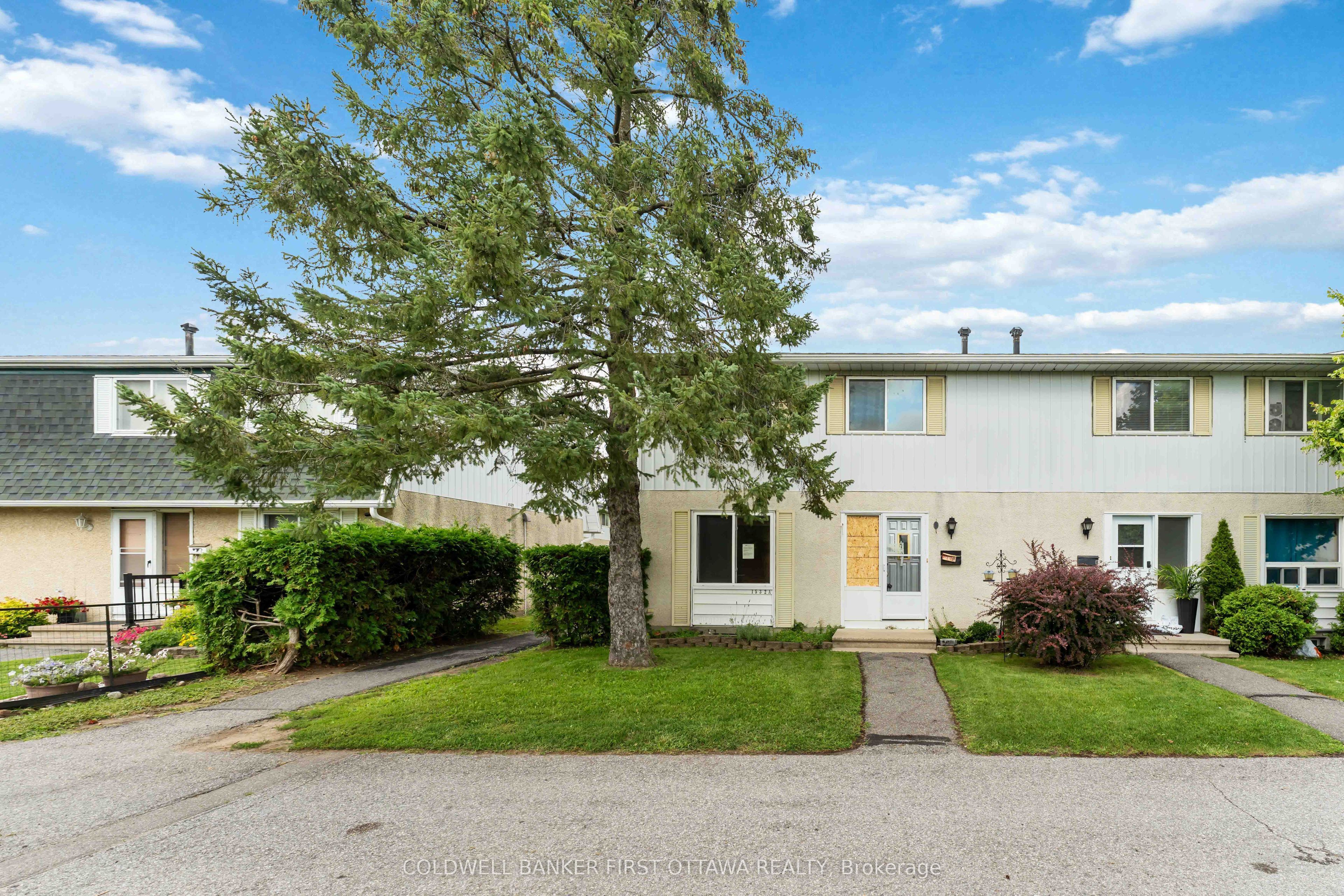 1532 Beaverpond Drive A, Cyrville - Carson Grove - Pineview, ON K1B 3R9 photo 2