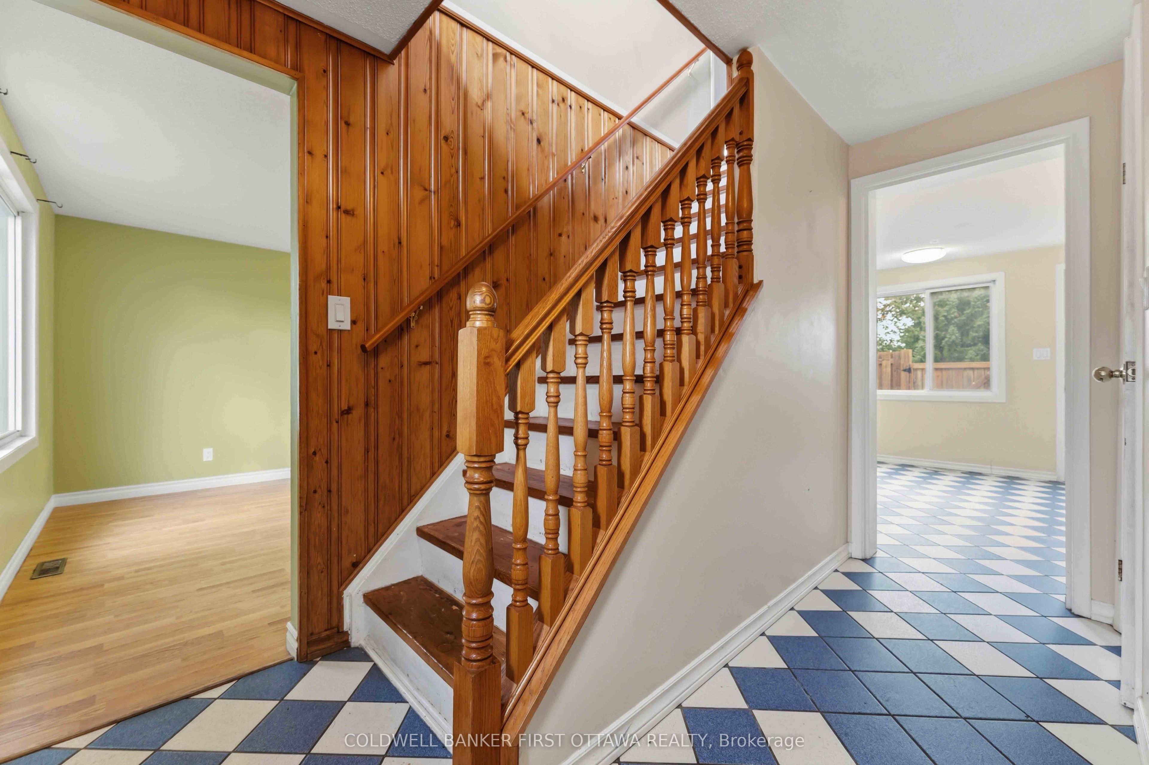 1532 Beaverpond Drive A, Cyrville - Carson Grove - Pineview, ON K1B 3R9 photo 4