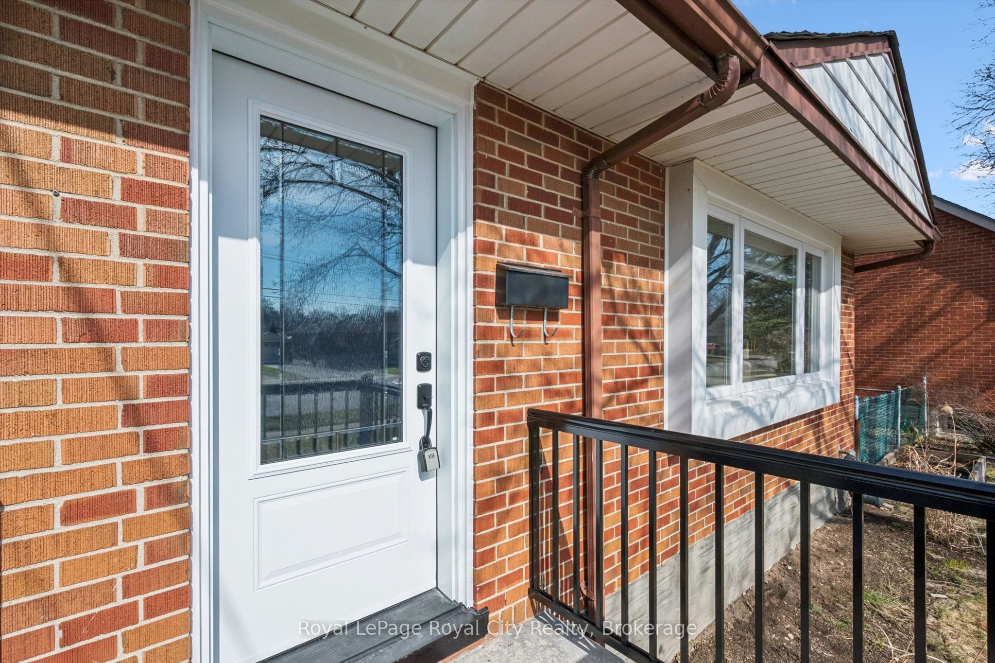 103 William Street, Guelph, ON N1E 5G2 photo 2