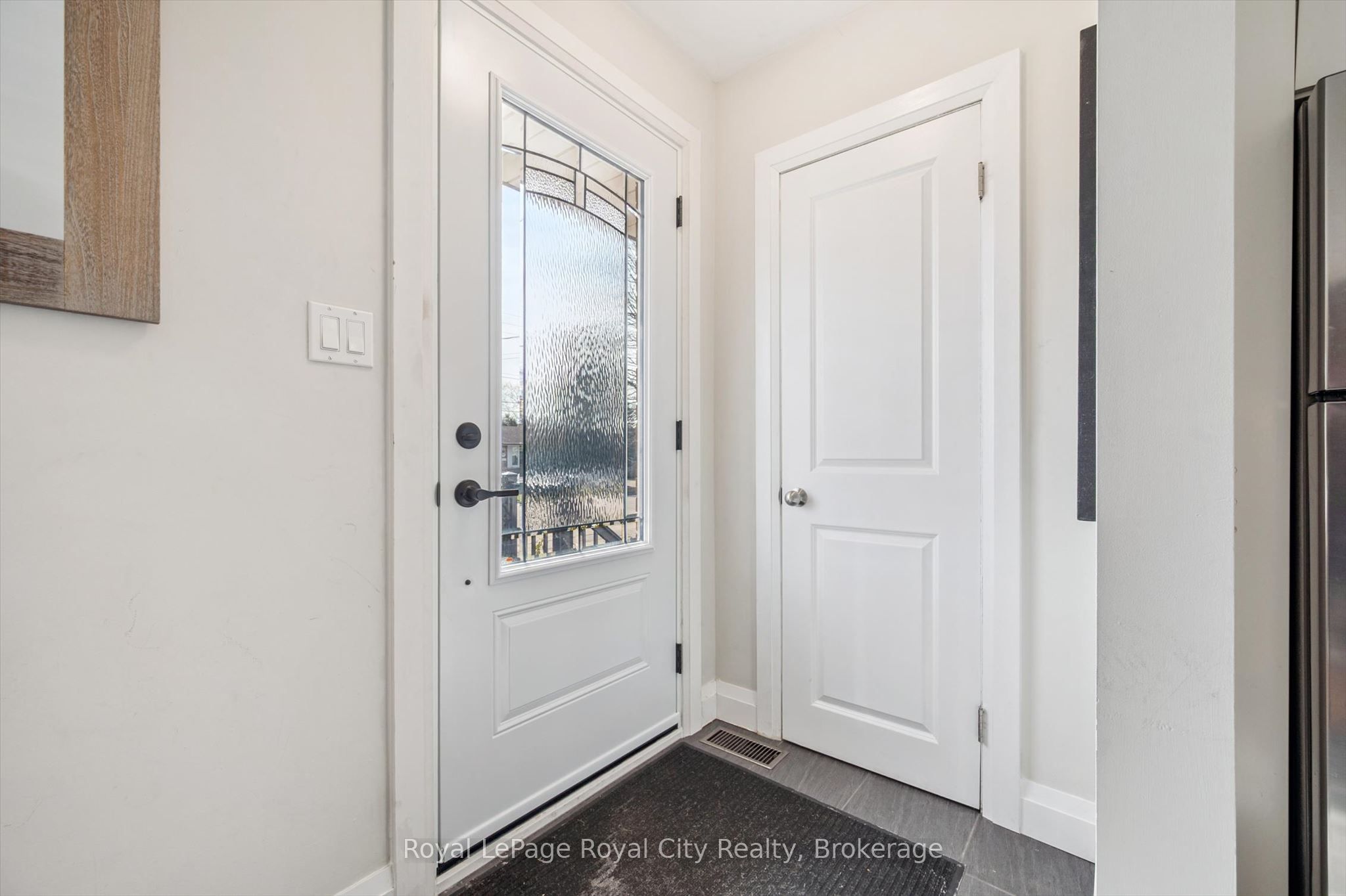 103 William Street, Guelph, ON N1E 5G2 photo 3