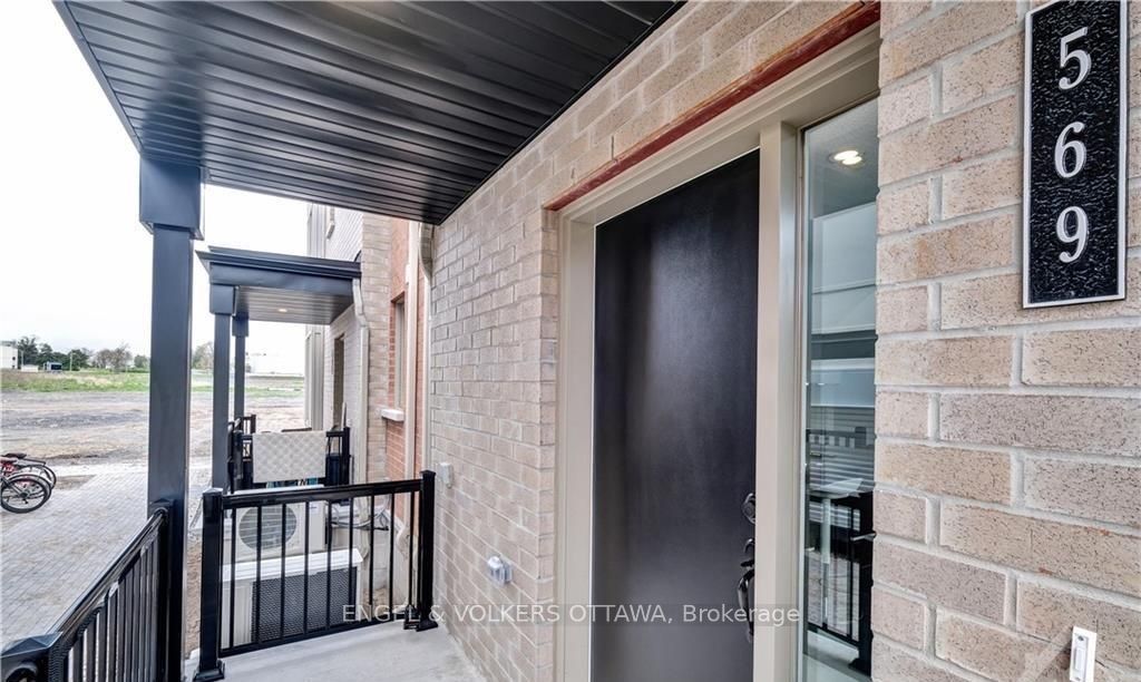 569 Ozawa Private 13, Manor Park - Cardinal Glen and Area, ON K1K 4Z9 photo 2