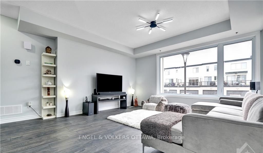 569 Ozawa Private 13, Manor Park - Cardinal Glen and Area, ON K1K 4Z9 photo 5