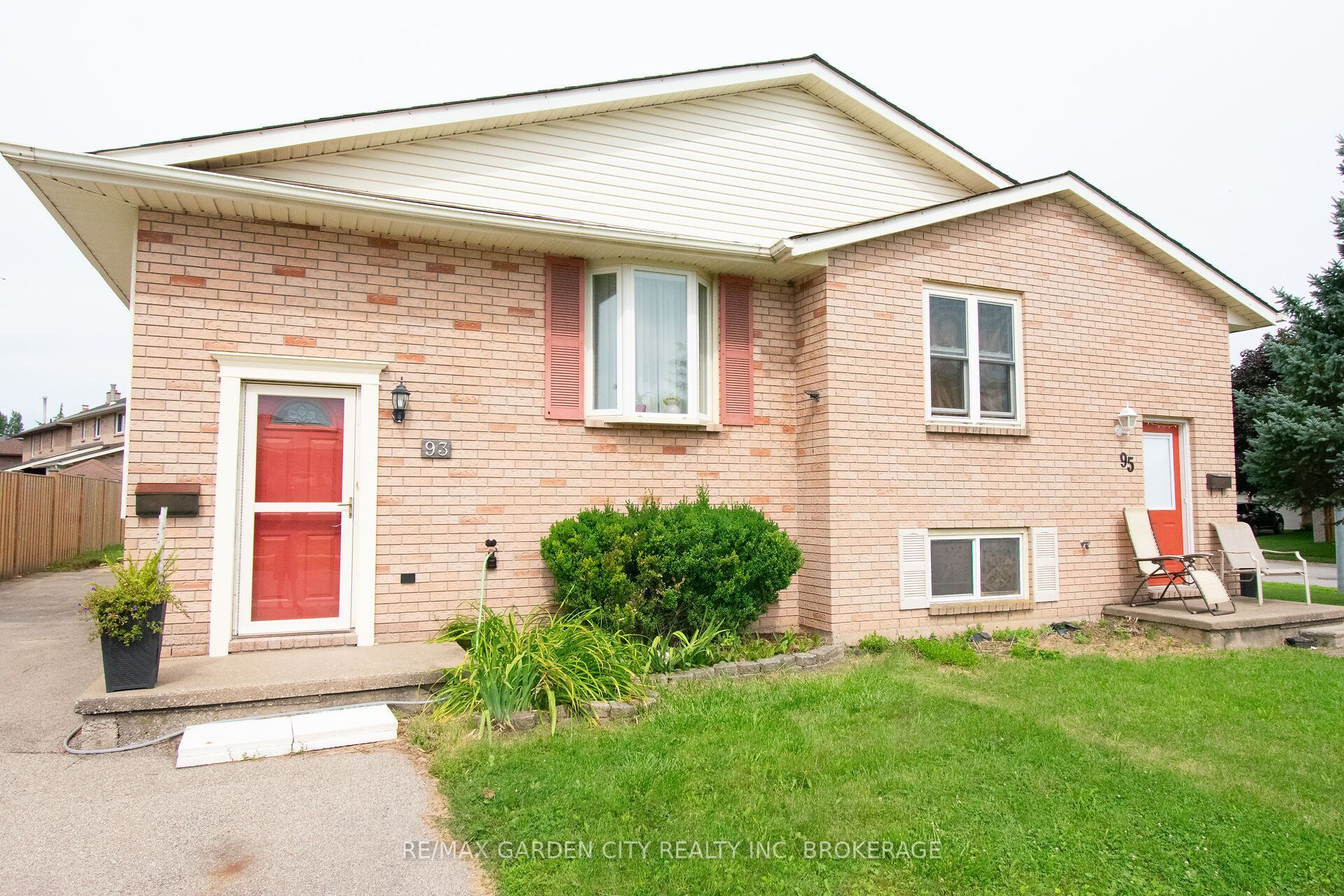 93 NORTHWOOD Drive, Welland, ON L3C 6S3