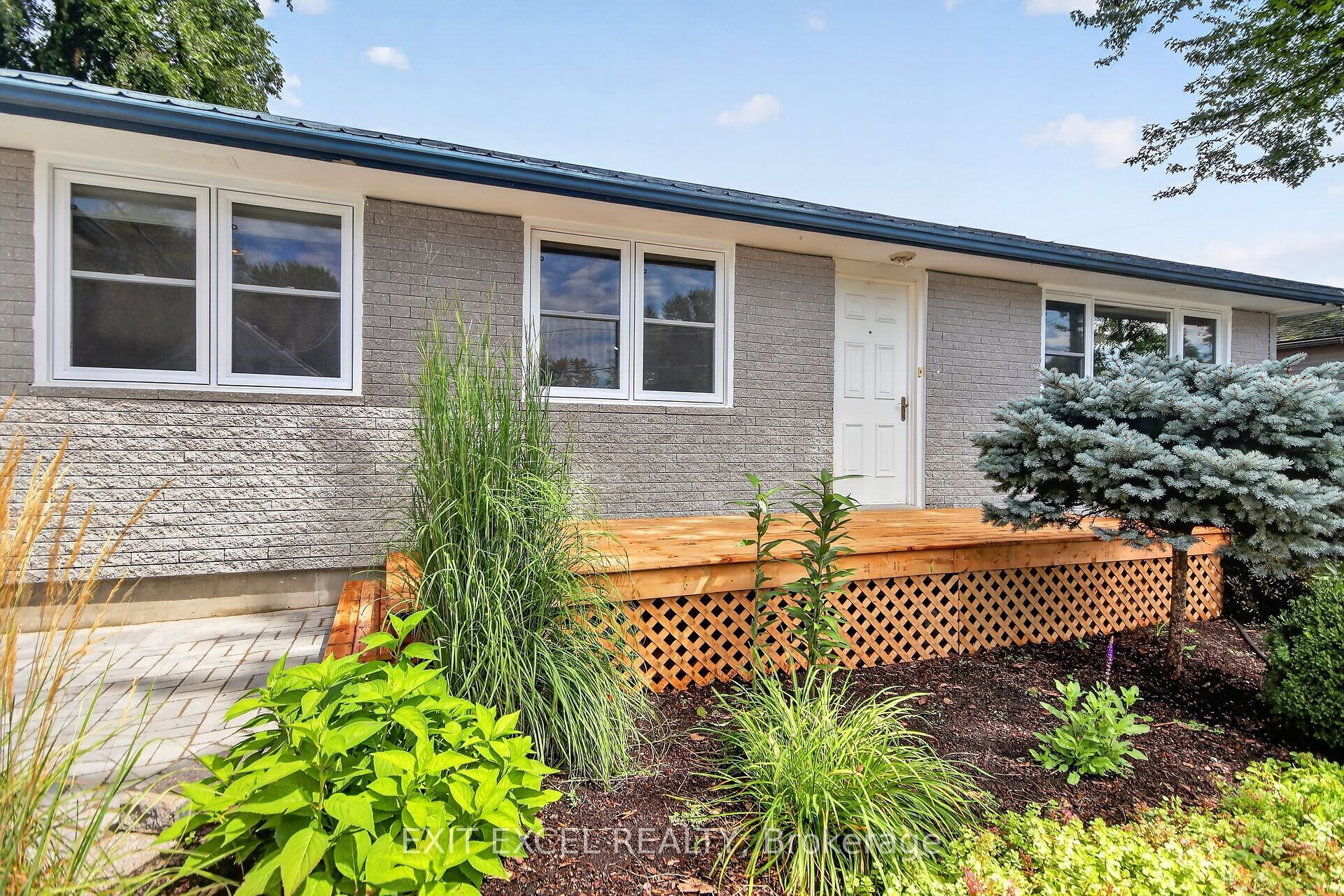 44 Colonel Murray Street, Stittsville - Munster - Richmond, ON K0A 2Z0 photo 3