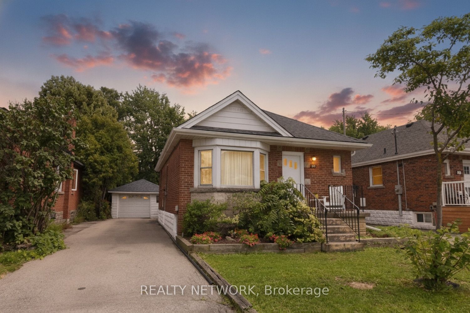 575 Upper Wentworth Street, Hamilton, ON L9A 4V1 photo 4