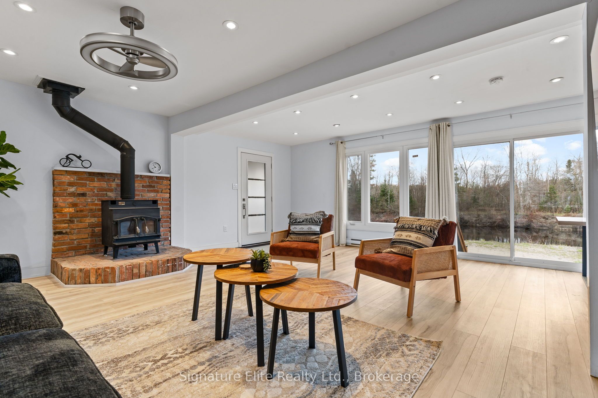 1077 Nystedt Lane, Minden Hills, ON K0M 2A1 photo 5