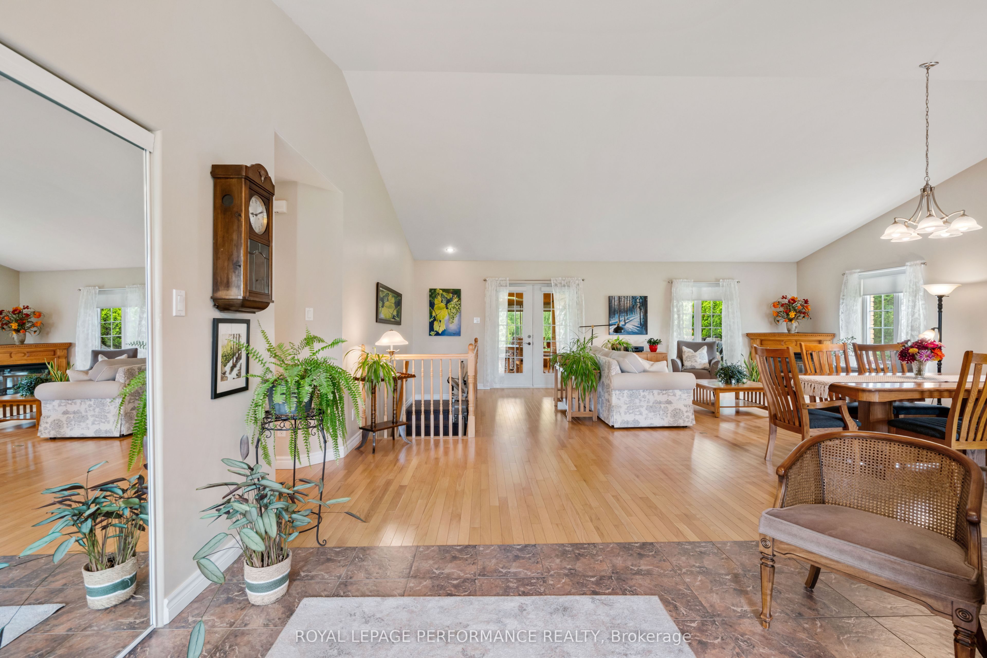 18245 Tyotown Road, South Glengarry, ON K6H 7S7 photo 5