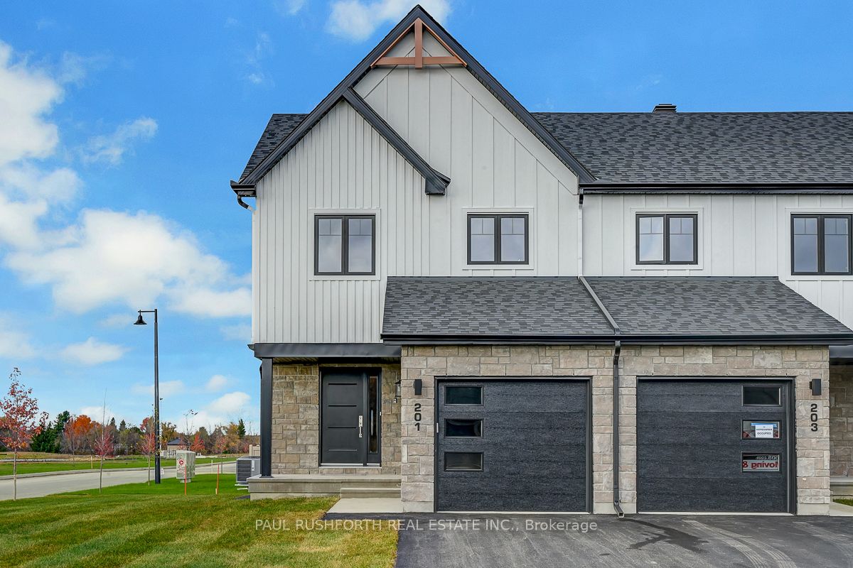 261 Peacock Drive, Russell, ON K4R 0A1
