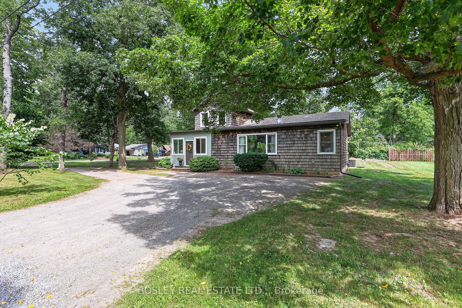 804 Bernard Avenue, Fort Erie, ON L0S 1N0 photo 2