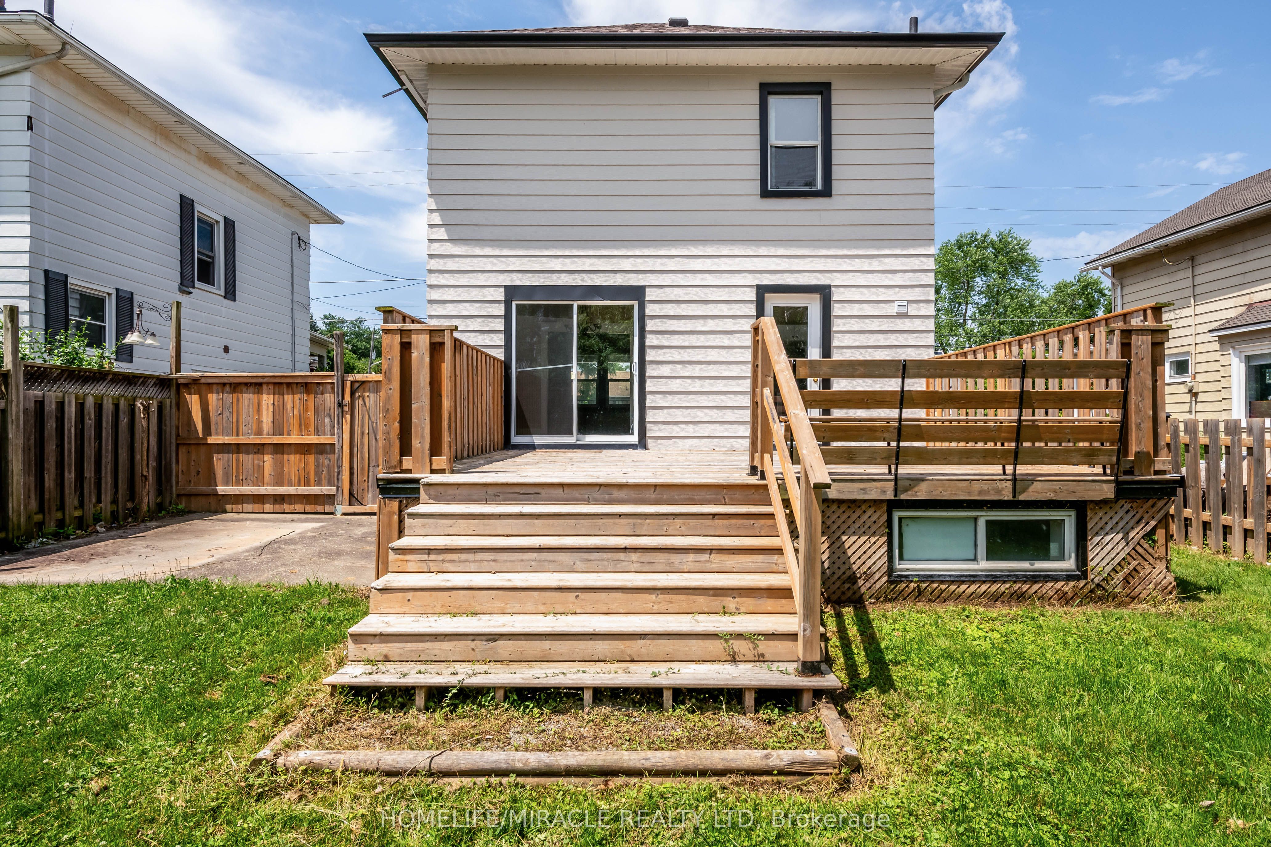 4428 Homewood Avenue, Niagara Falls, ON L2E 4X5 photo 5