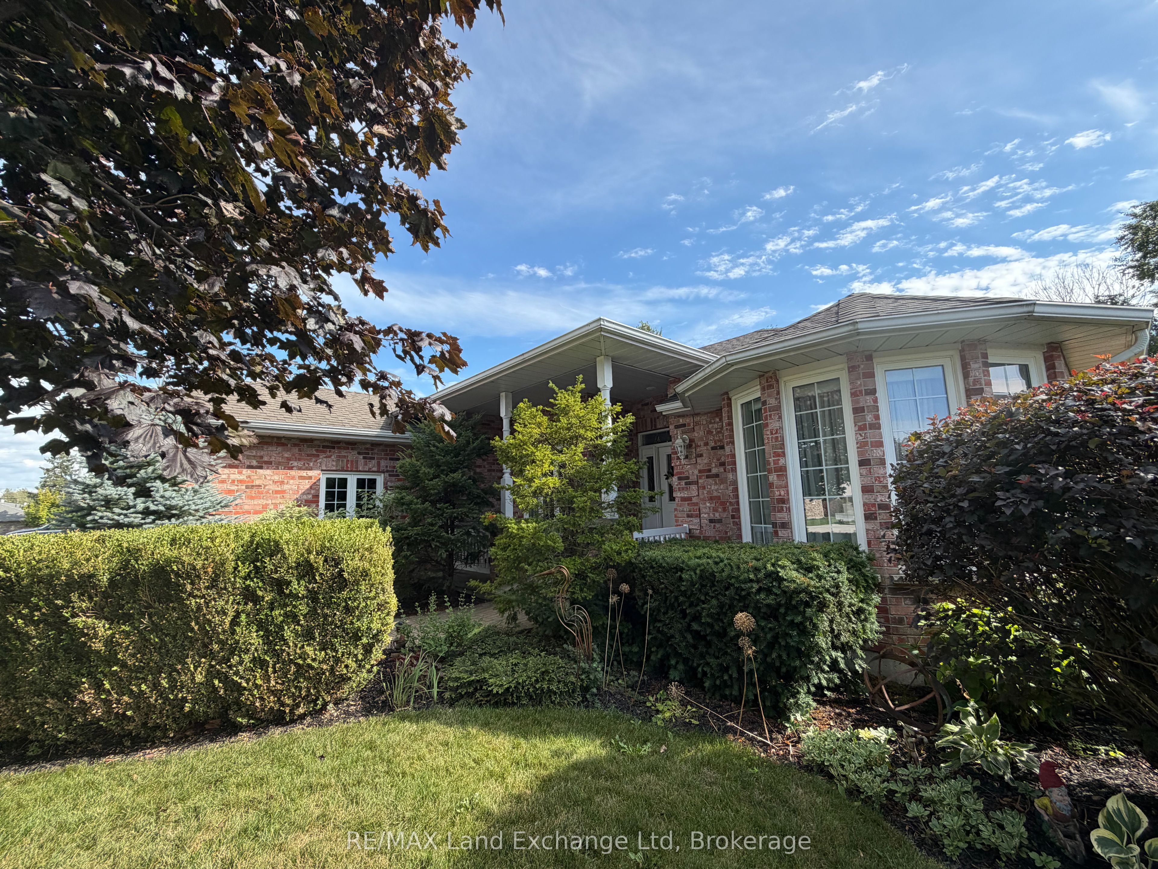 740 Scott Street W, North Perth, ON N4W 1J5 photo 3