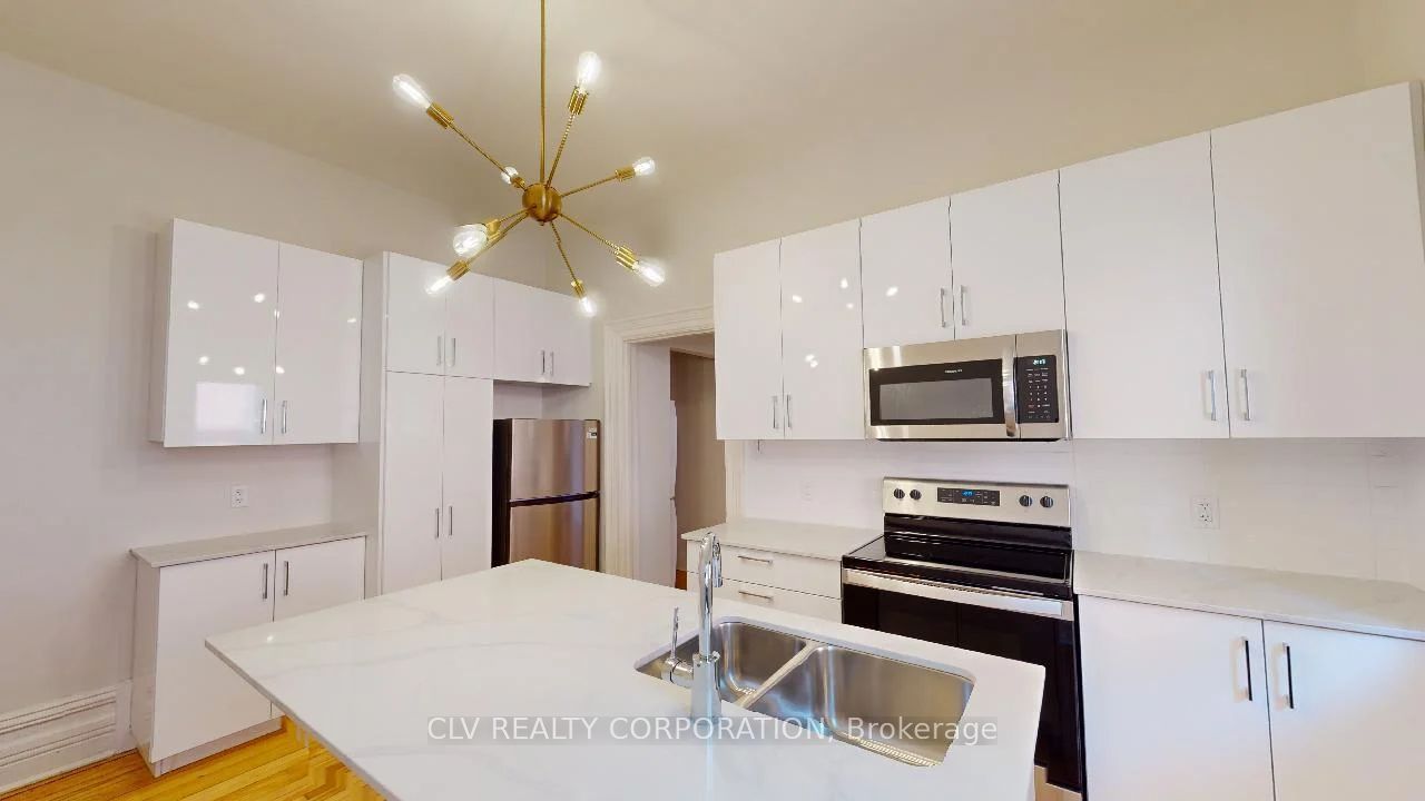 46 Maclaren Street 2, Ottawa Centre, ON K2P 0K4
