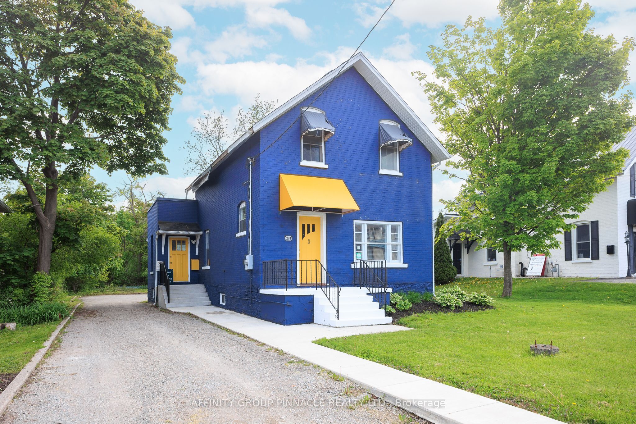221 Kent Street W, Kawartha Lakes, ON K9V 2Z1 photo 2