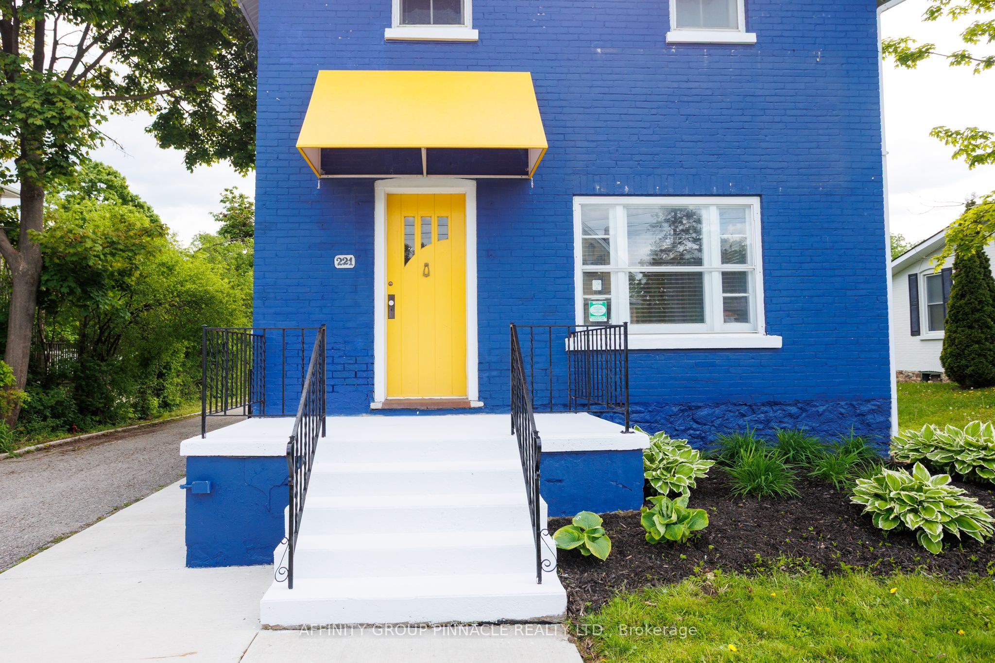 221 Kent Street W, Kawartha Lakes, ON K9V 2Z1 photo 4