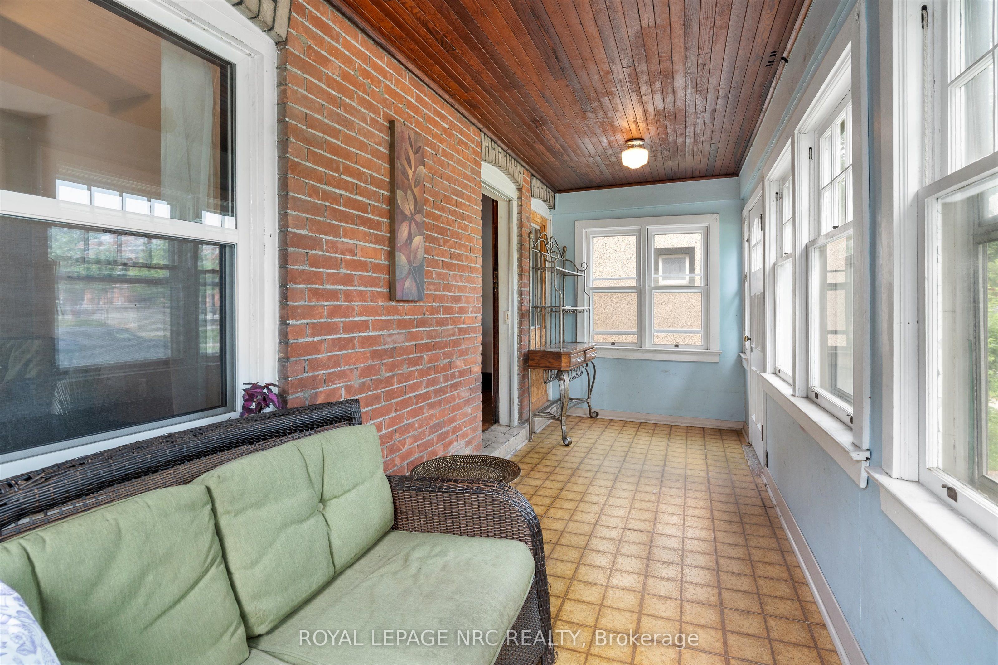 167 Pleasant Avenue, St. Catharines, ON L2R 1Y6 photo 5