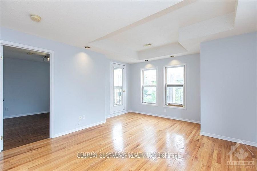 450 Maclaren Street 11, Ottawa Centre, ON K1R 5K6 photo 2