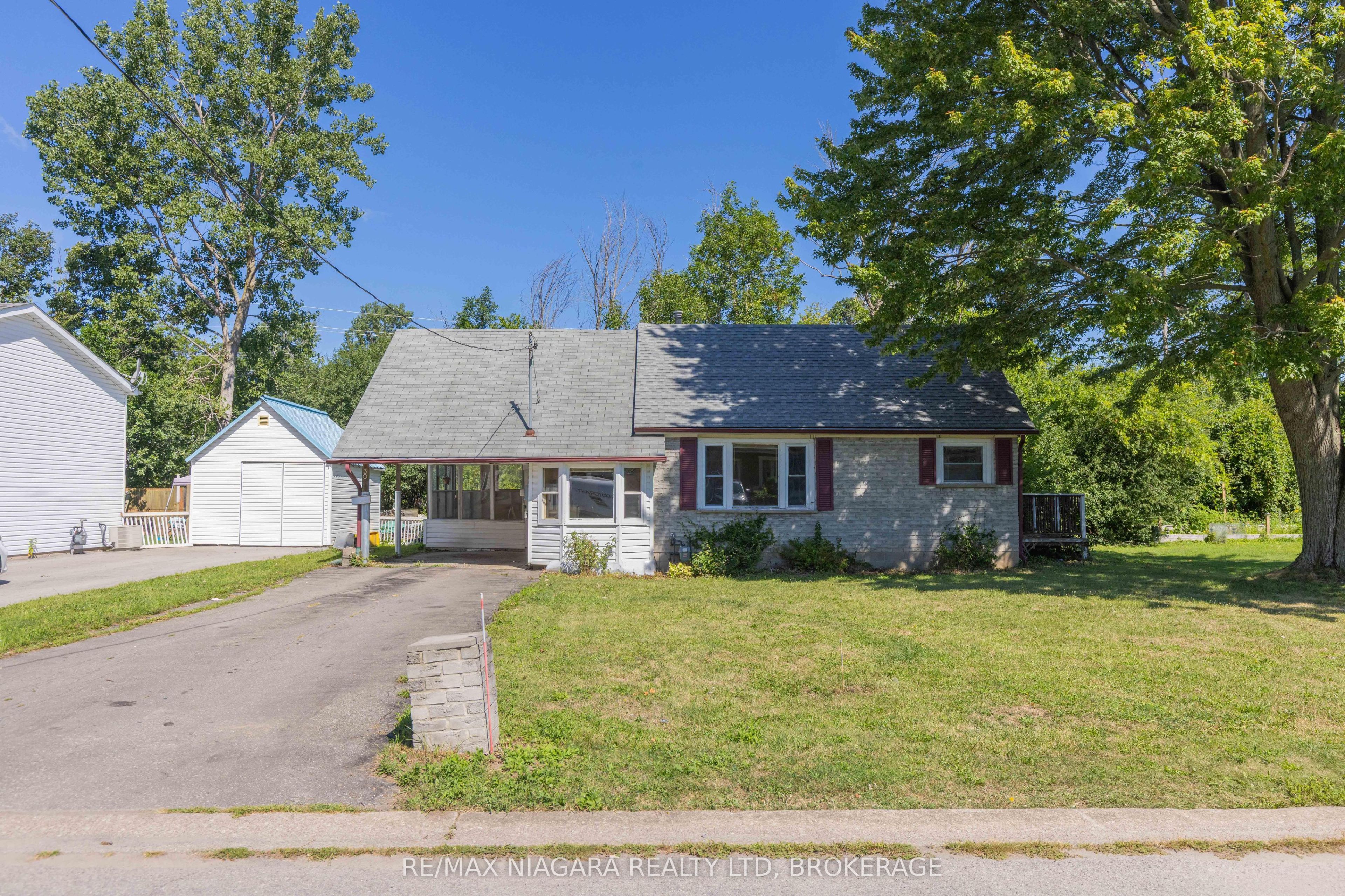 30 A Avenue, Fort Erie, ON L2A 1C9