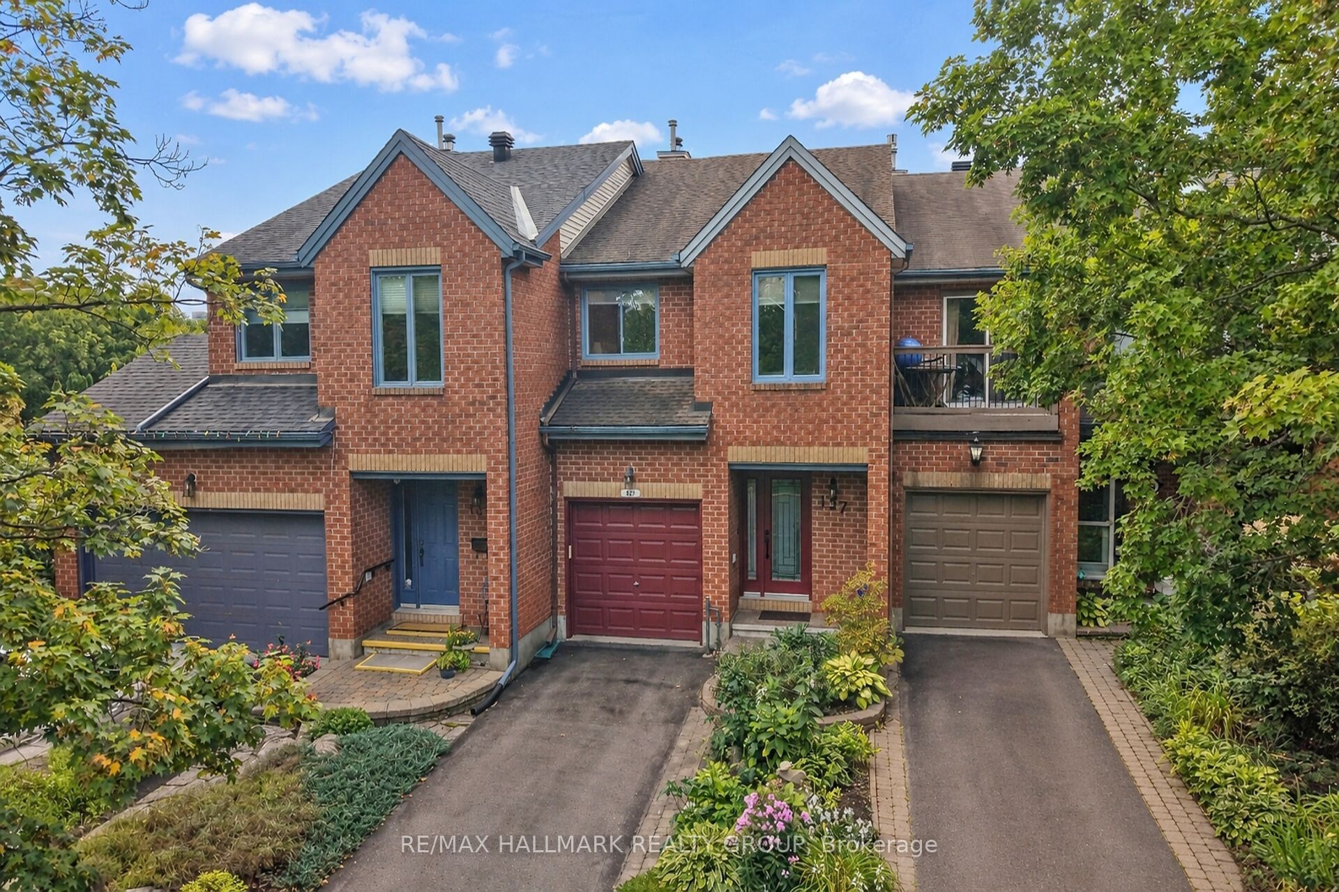 137 Dunbarton Court, Manor Park - Cardinal Glen and Area, ON K1K 4L6