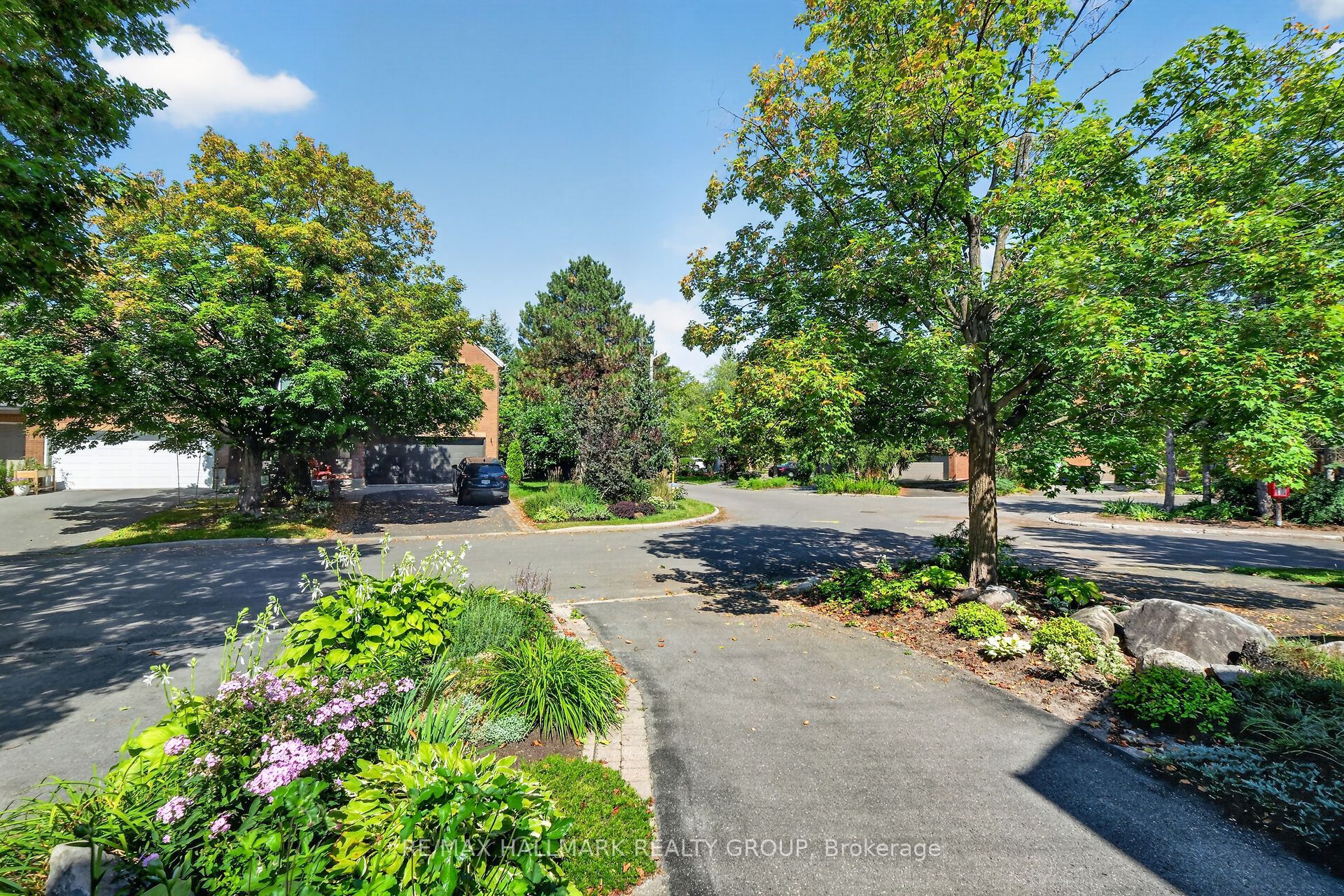 137 Dunbarton Court, Manor Park - Cardinal Glen and Area, ON K1K 4L6 photo 4