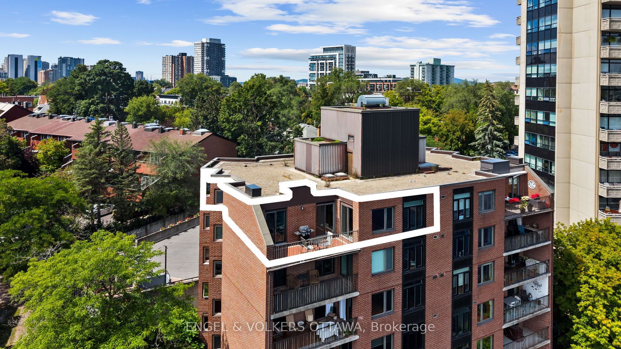 555 Wilbrod Street 801, Lower Town - Sandy Hill, ON K1N 5R4 photo 3