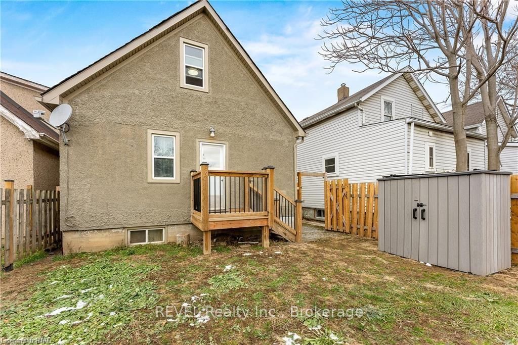 28 Division Street upper, St. Catharines, ON L2R 3G2 photo 2