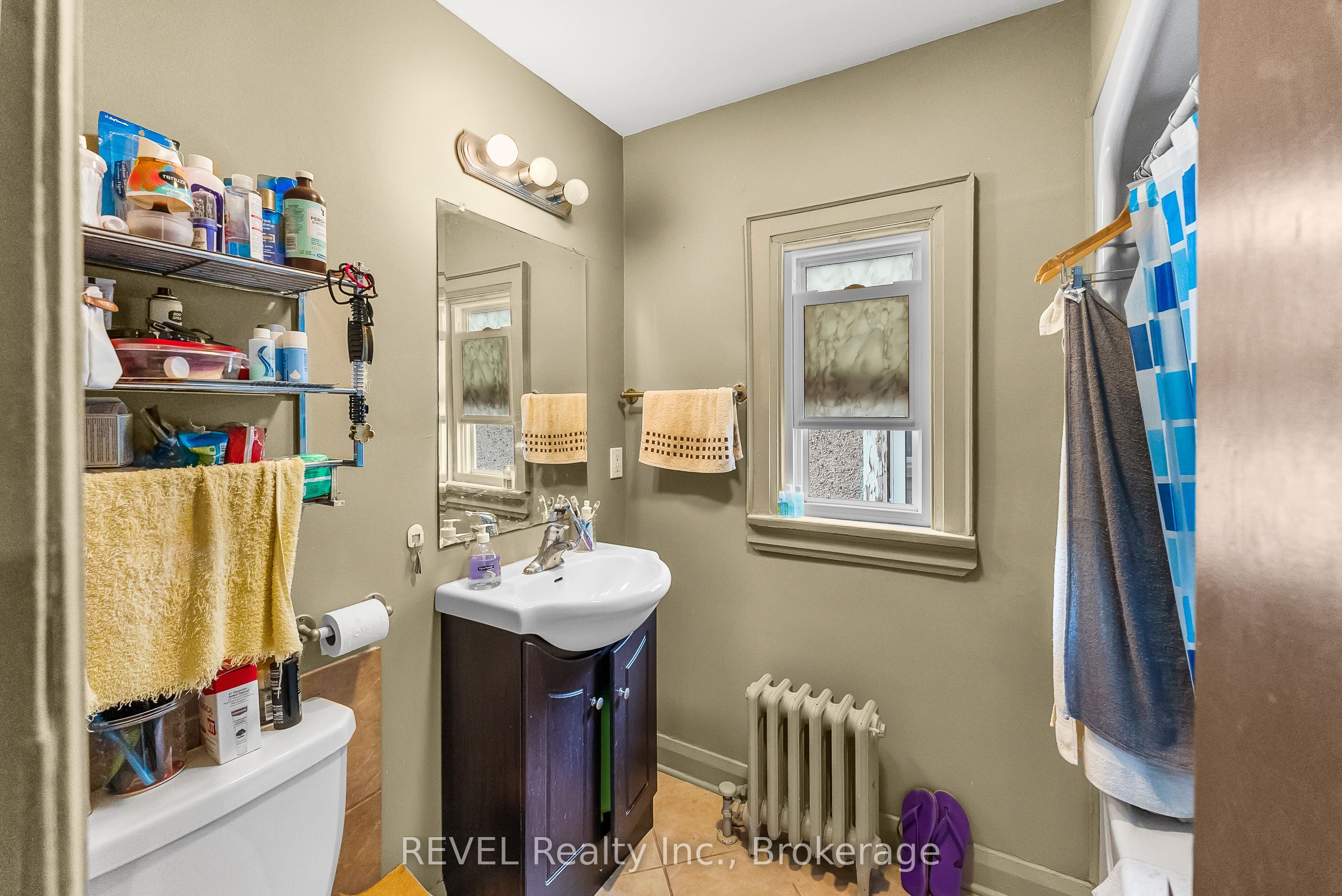 28 Division Street upper, St. Catharines, ON L2R 3G2 photo 5