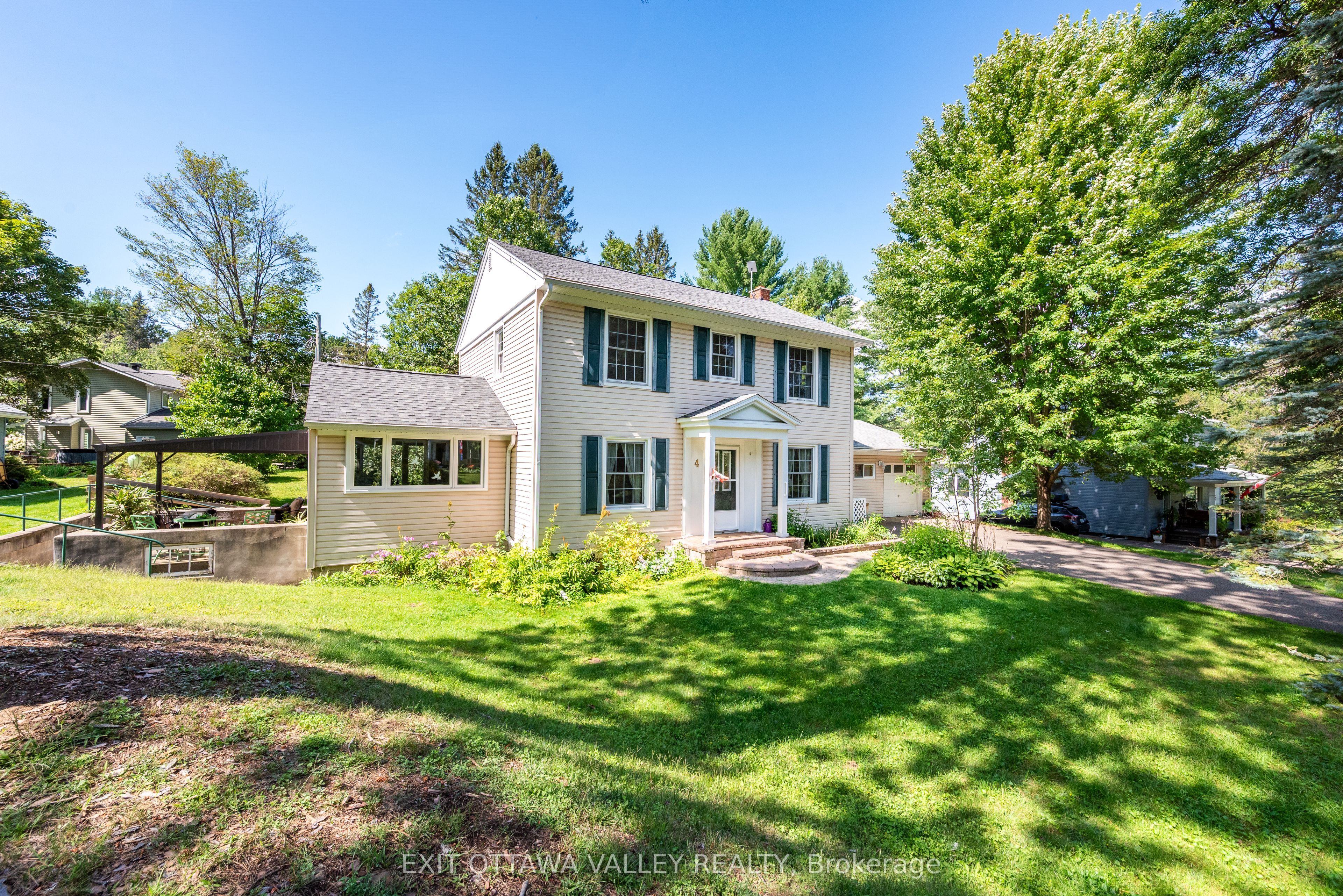 4 MacDonald Street, Deep River, ON K0J 1P0 photo 3