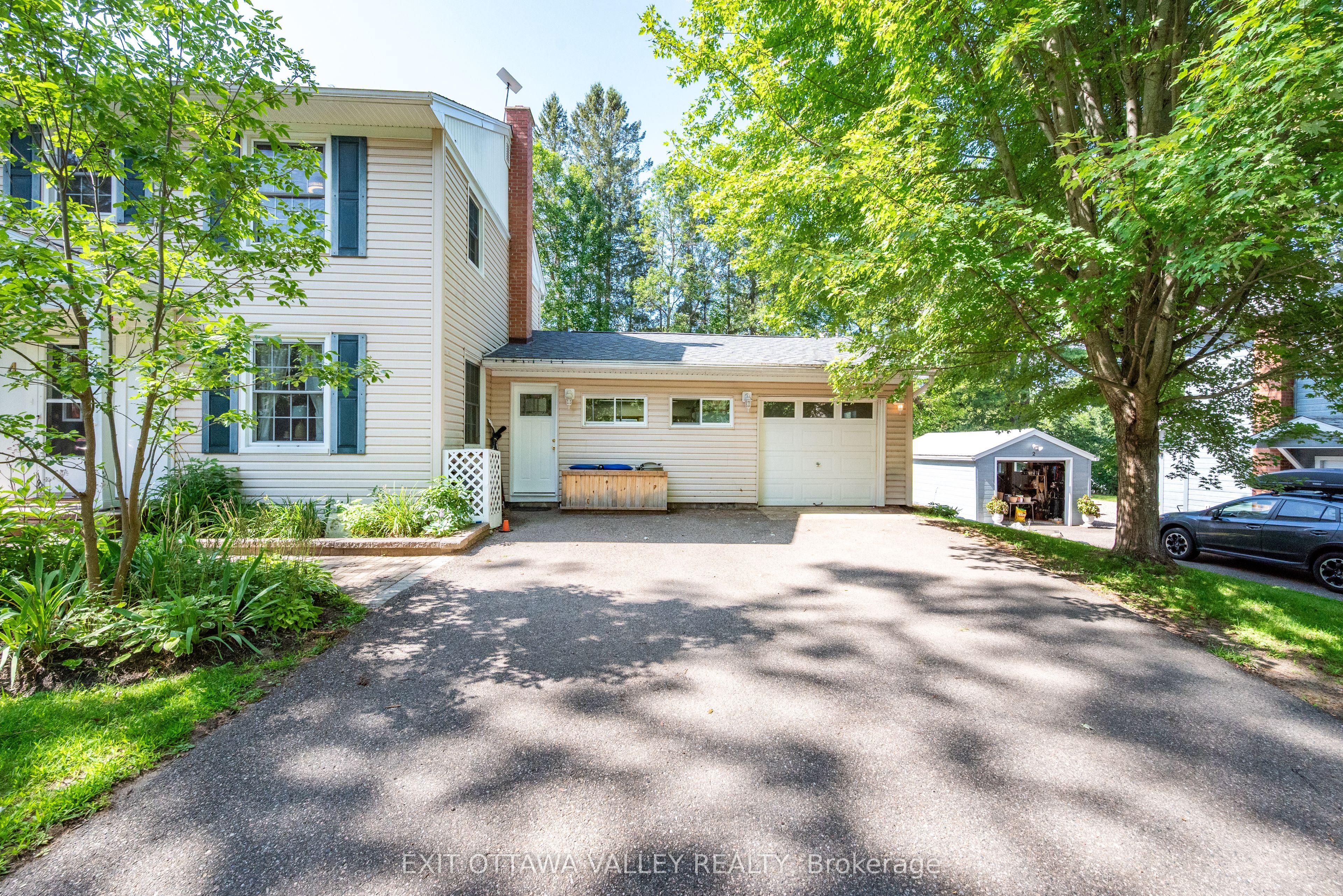 4 MacDonald Street, Deep River, ON K0J 1P0 photo 4