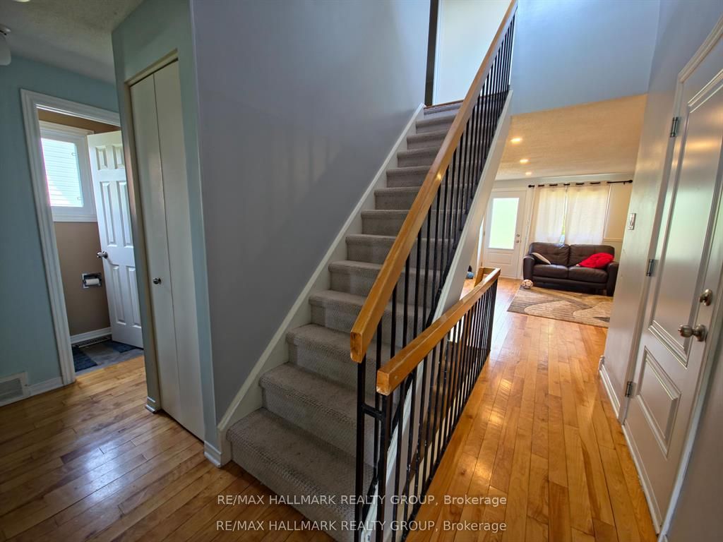 16 Tedwyn Drive, Barrhaven, ON K2J 1T8 photo 4
