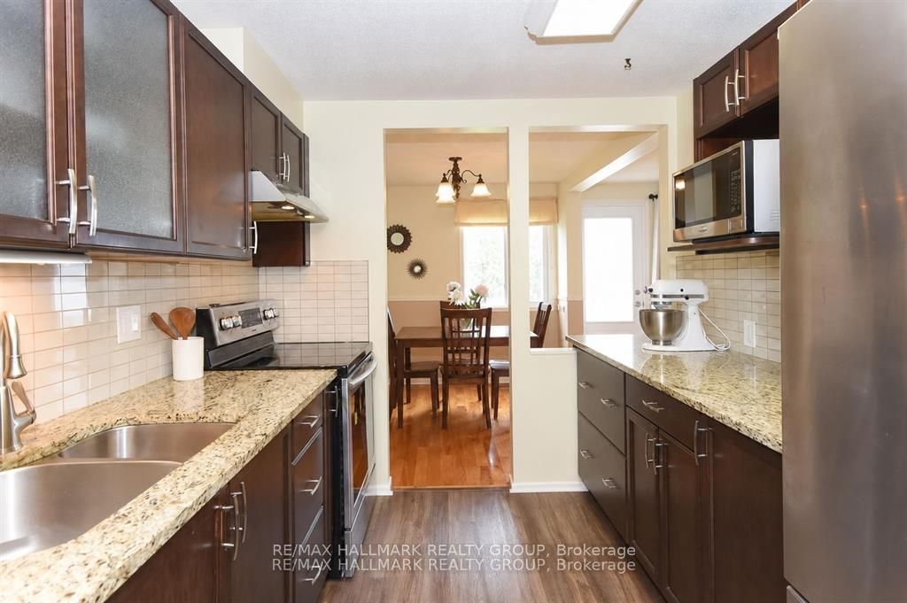 16 Tedwyn Drive, Barrhaven, ON K2J 1T8 photo 5