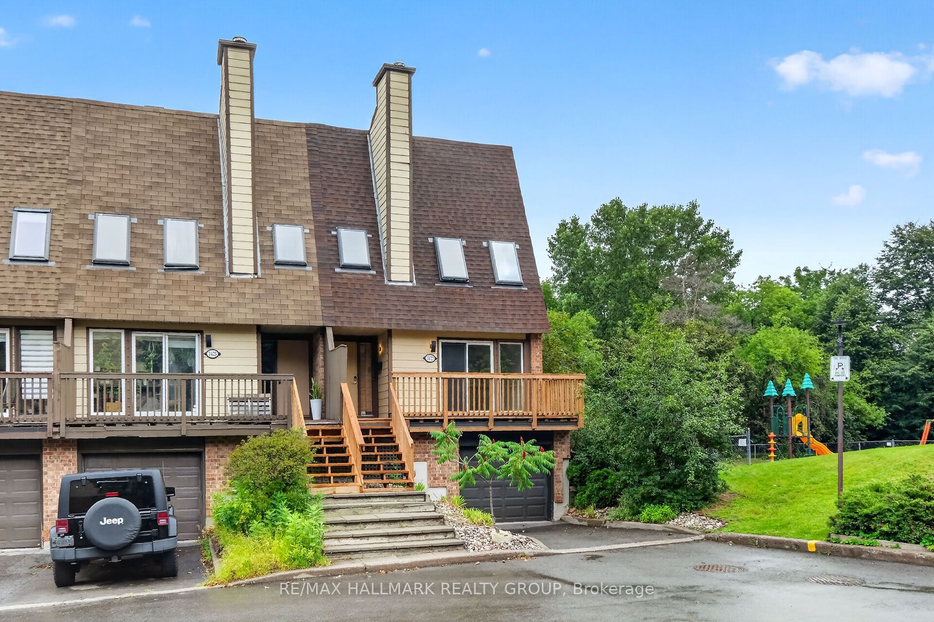 1427 Forge Street, Blossom Park - Airport and Area, ON K1T 2V2