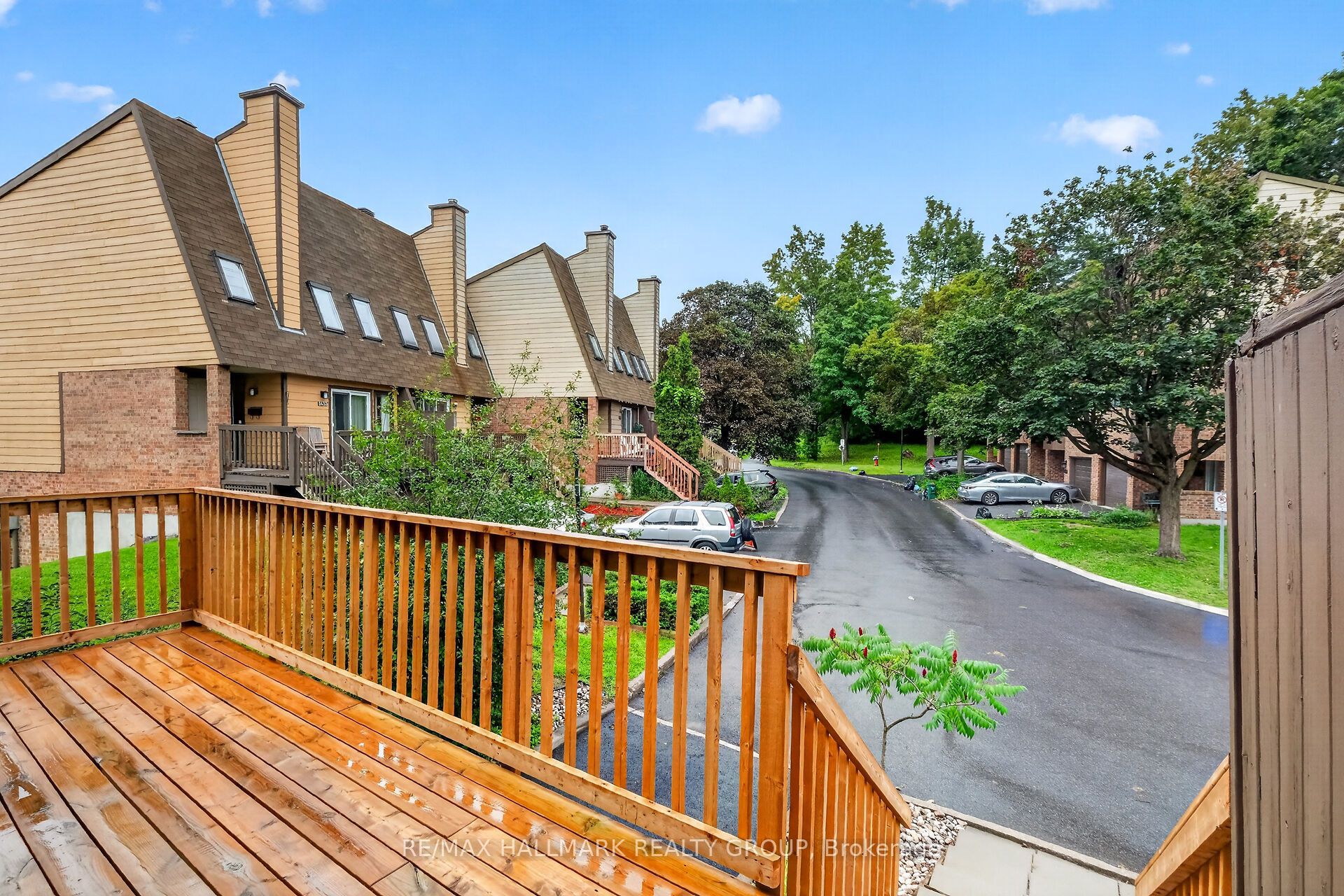 1427 Forge Street, Blossom Park - Airport and Area, ON K1T 2V2 photo 4
