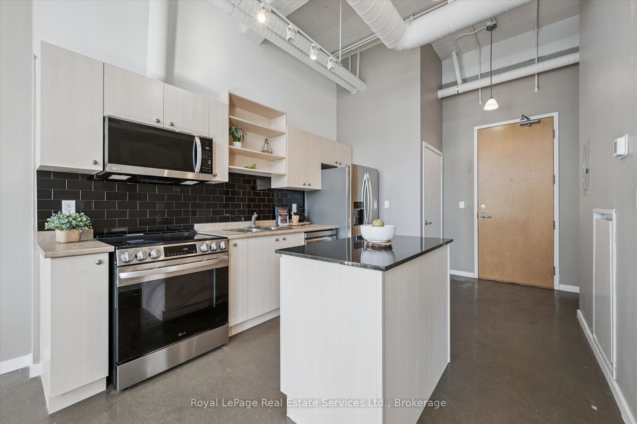 410 King Street 308, Kitchener, ON N2H 1C3 photo 5