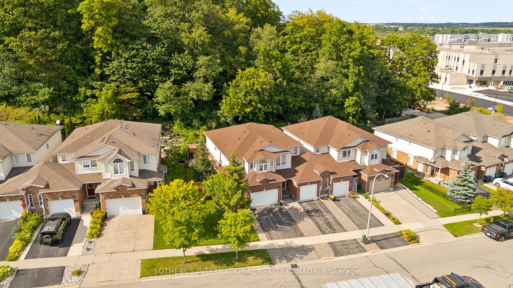 131 Upper Mercer Street, Kitchener, ON N2A 4N2 photo 2