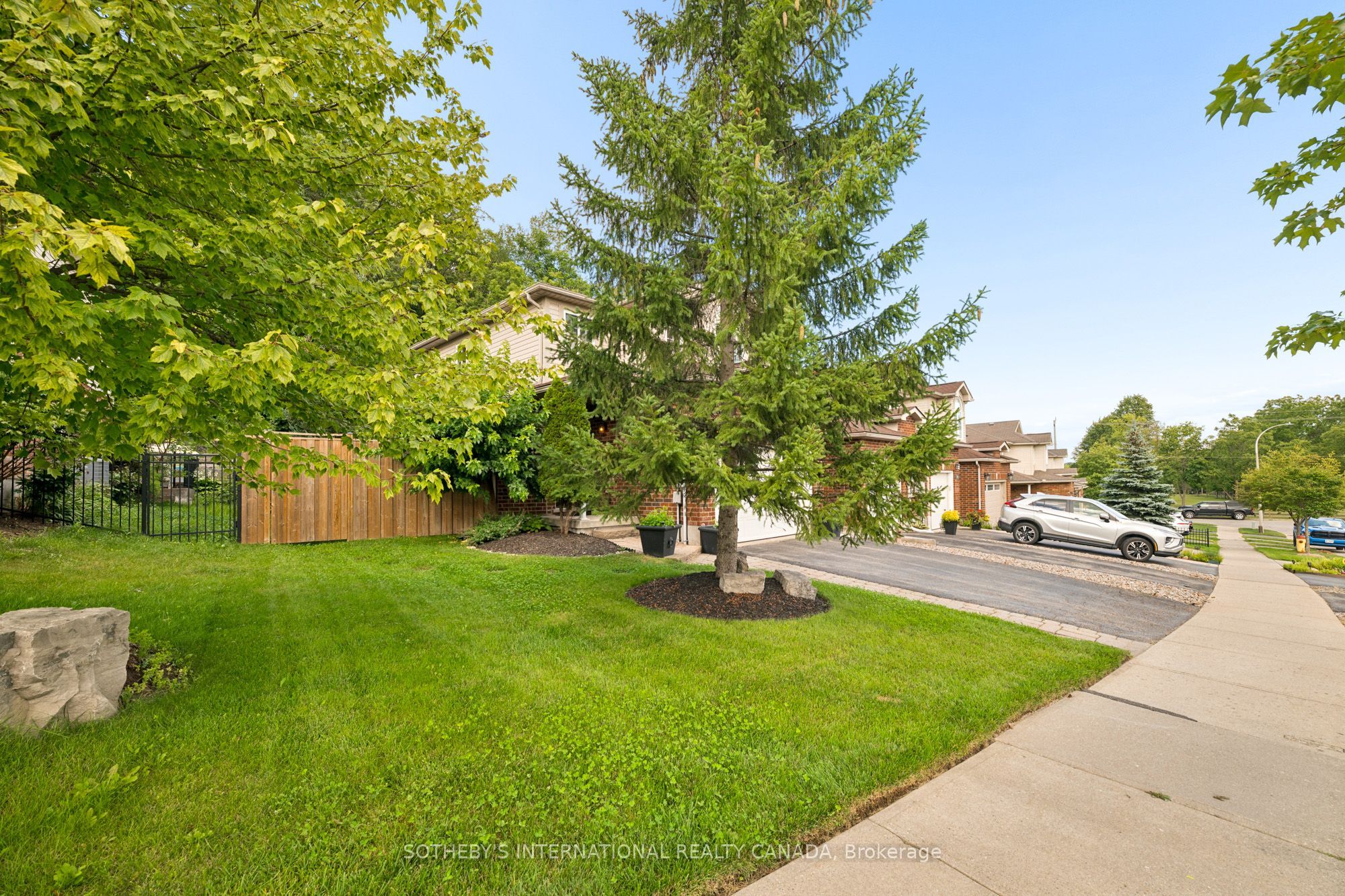 131 Upper Mercer Street, Kitchener, ON N2A 4N2 photo 4
