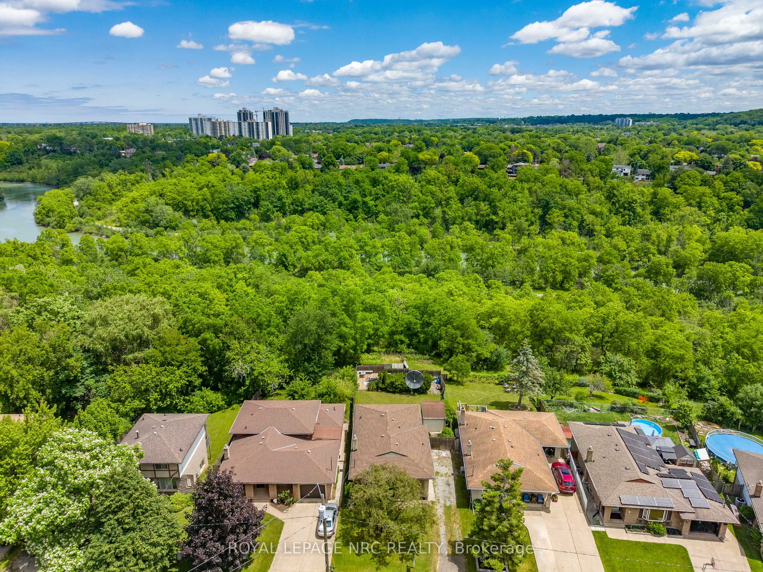 105 Hillview Road, St. Catharines, ON L2S 1S8 photo 3