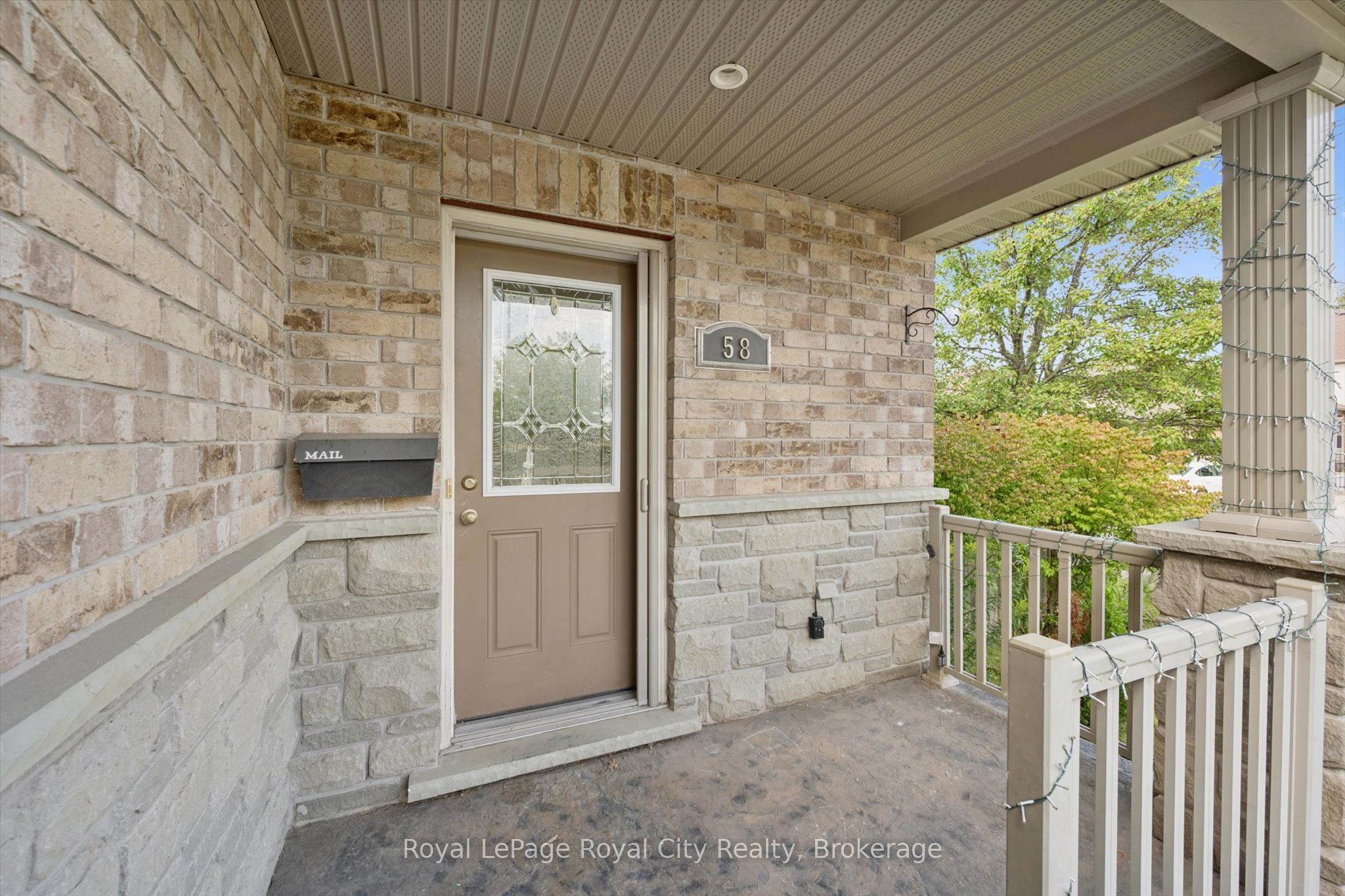 58 Wilkie Crescent, Guelph, ON N1L 0C4 photo 3