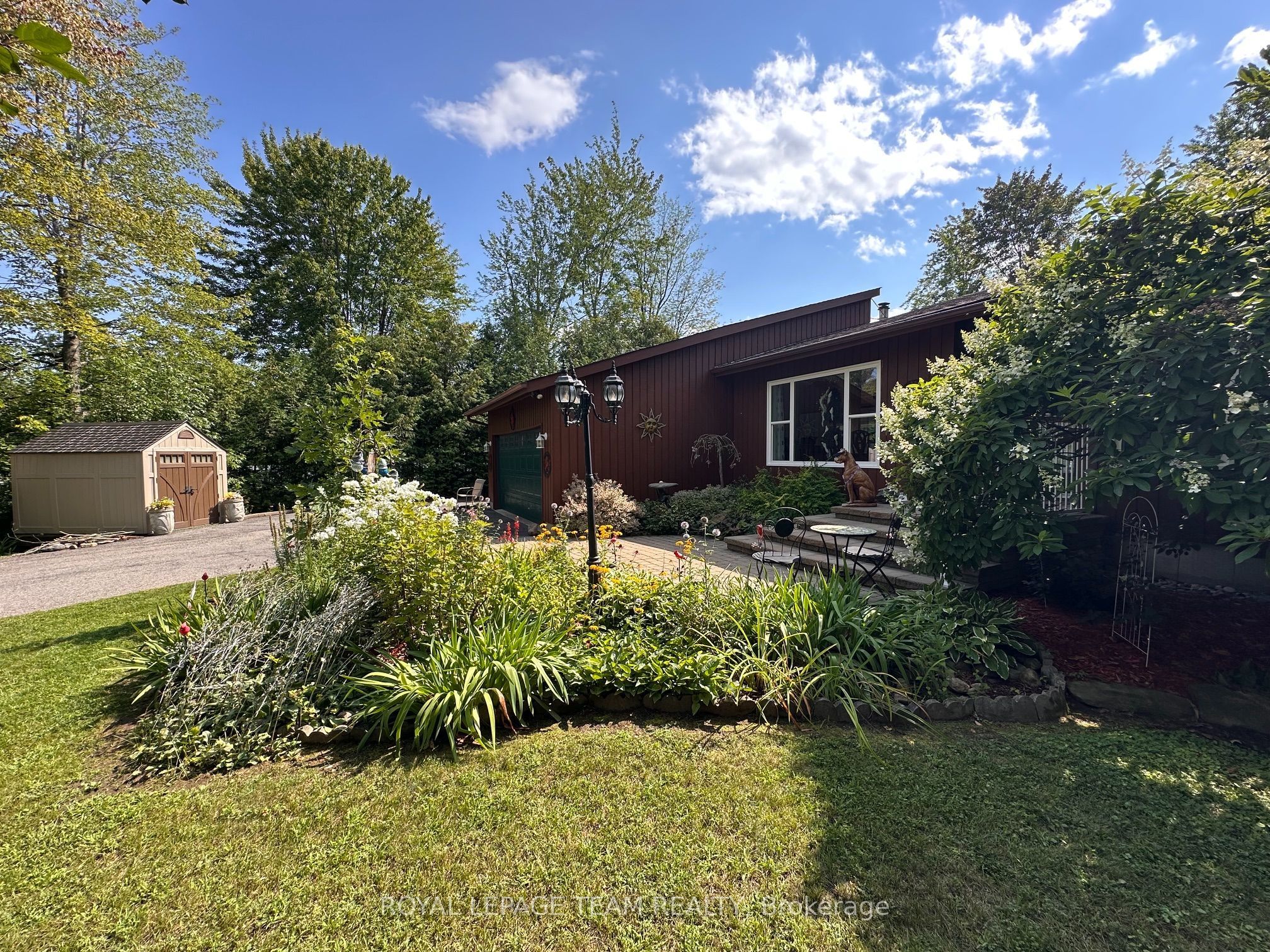 1663 CHRISTINA Crescent, North Dundas, ON K0E 1S0 photo 3