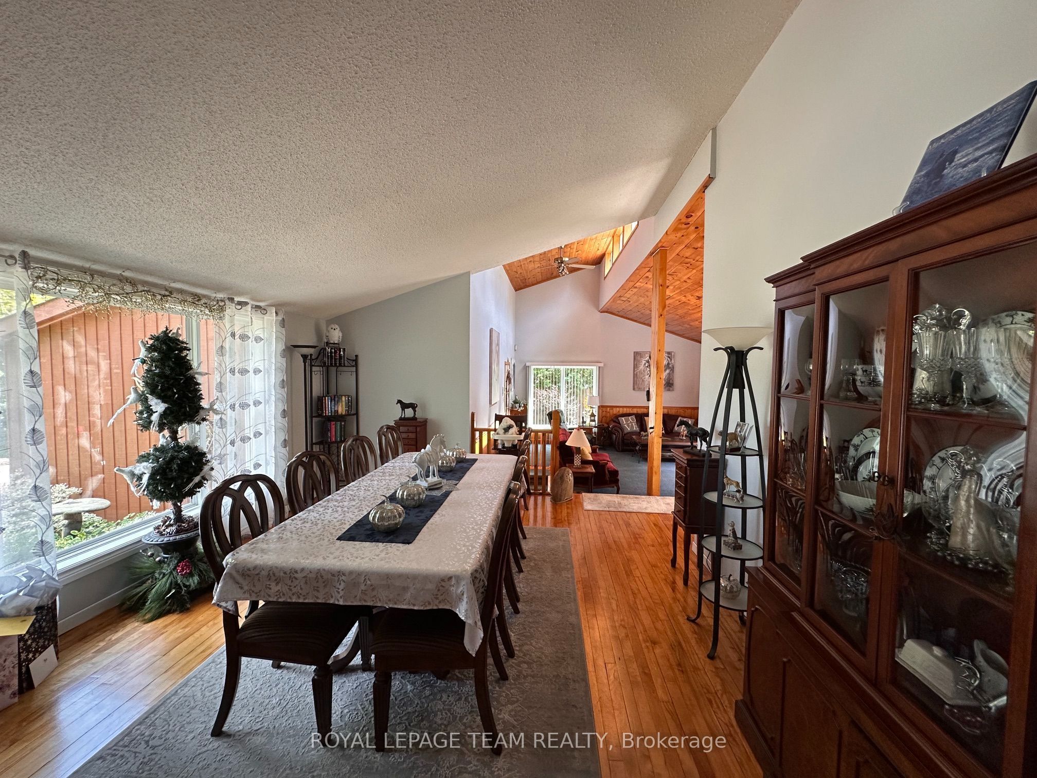 1663 CHRISTINA Crescent, North Dundas, ON K0E 1S0 photo 5