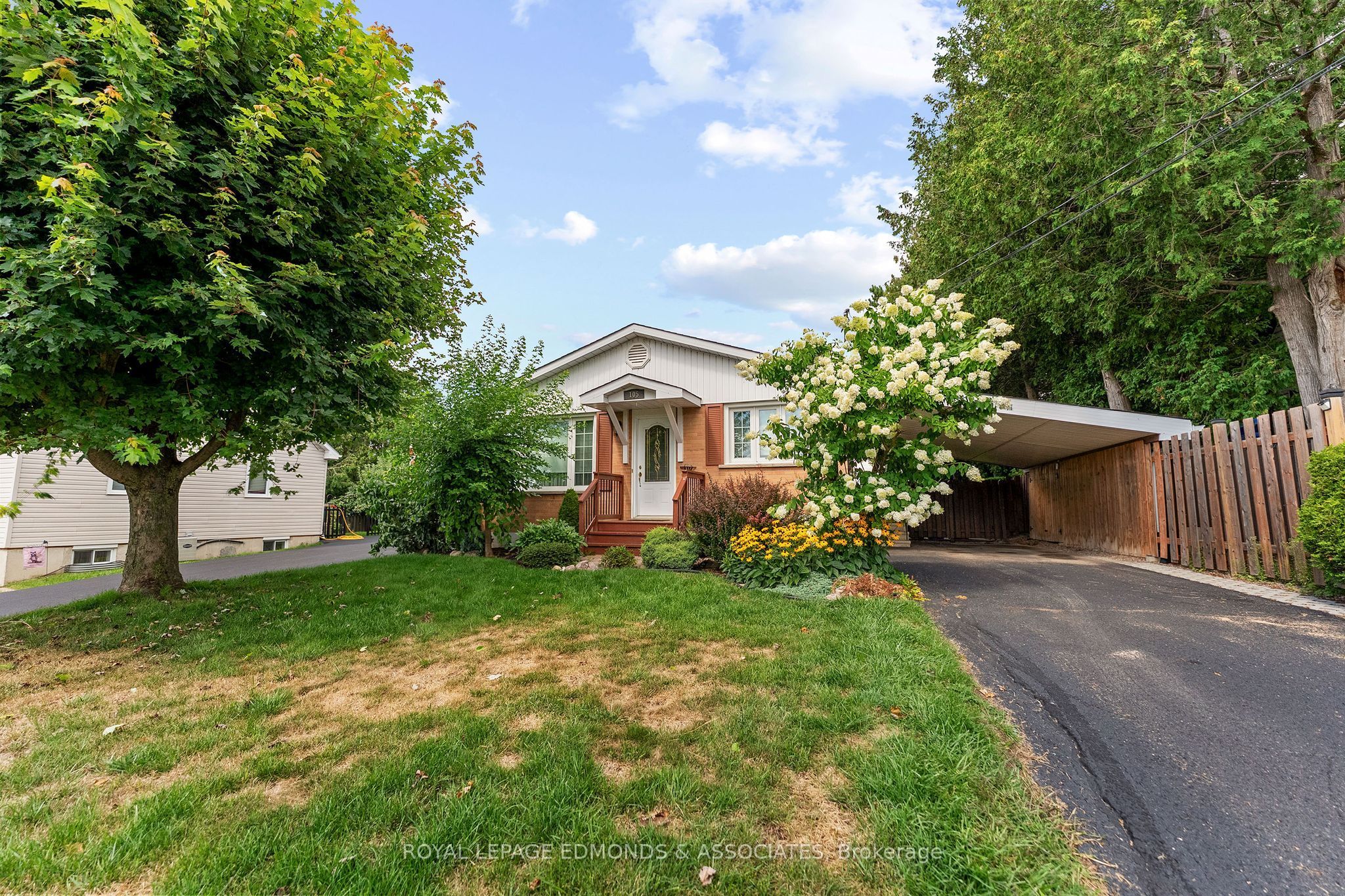 105 Ellis Avenue, Pembroke, ON K8A 2H7 photo 3