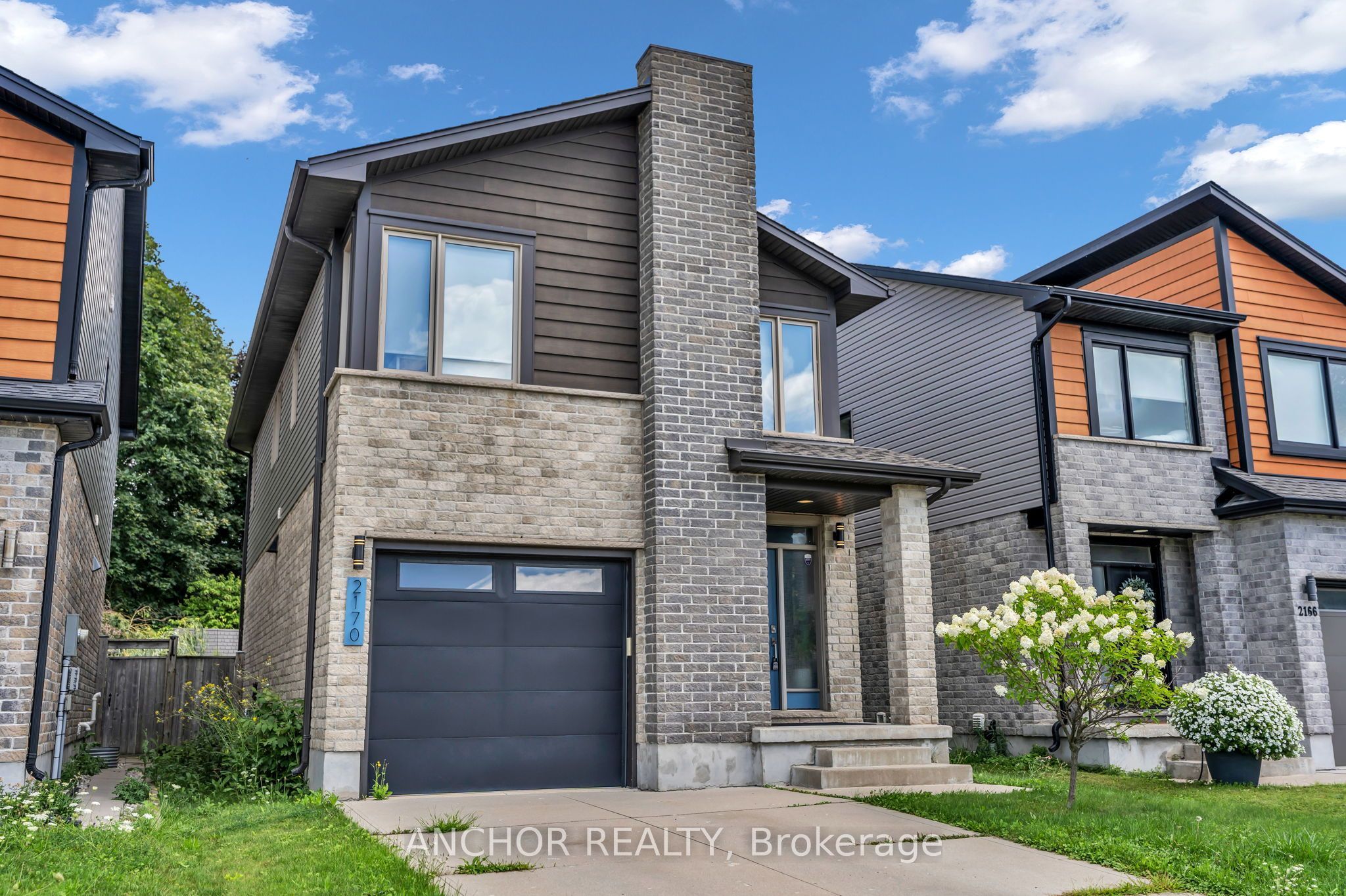 2170 Tribalwood Street, London North, ON N6G 3E7