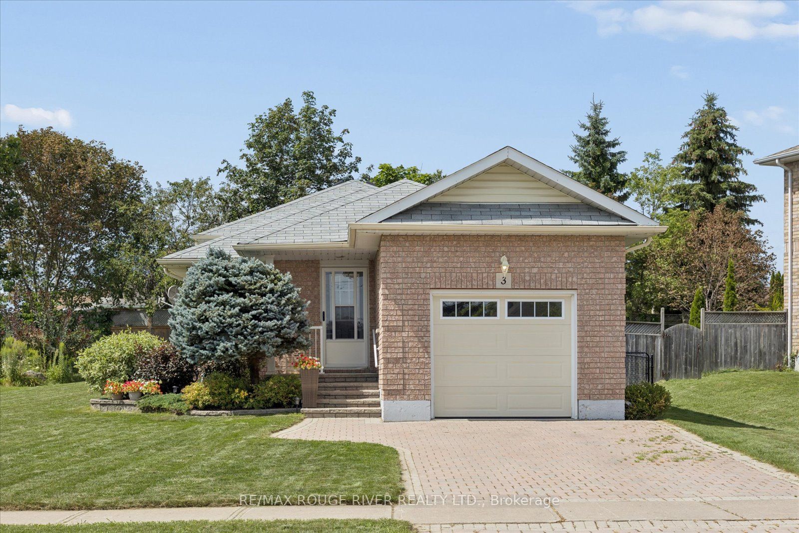 3 Beall Street, Kawartha Lakes, ON K9A 6J6 photo 2
