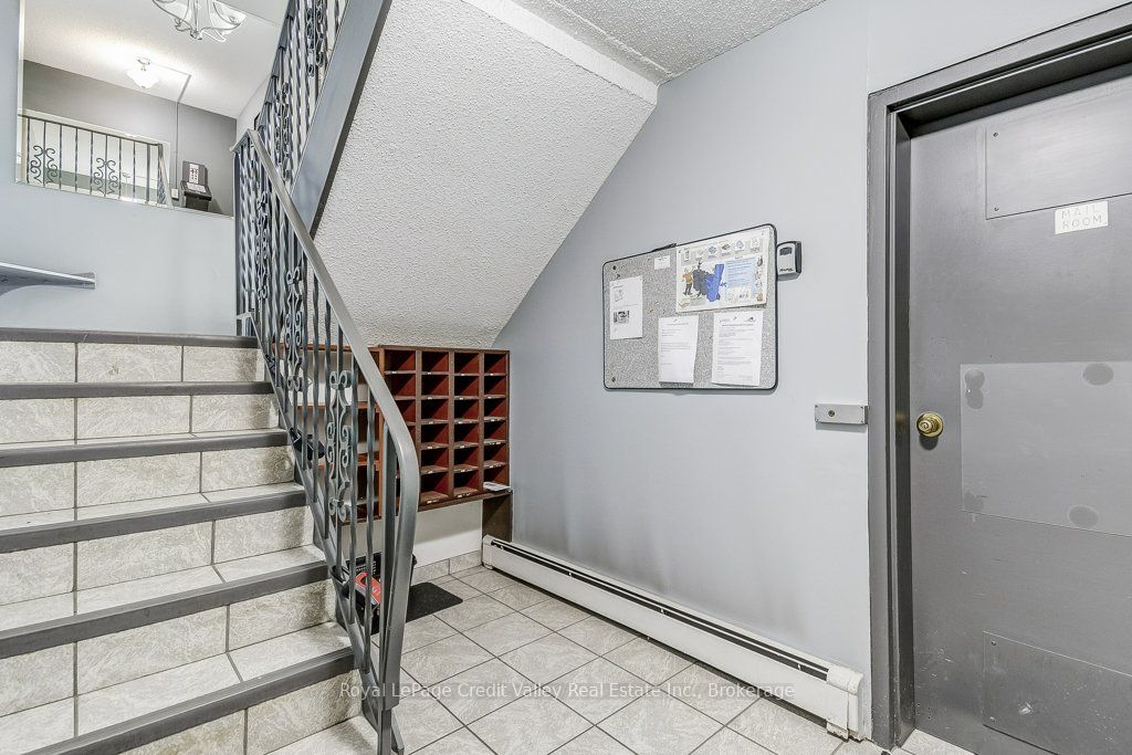 6 Shettleston Drive 302, Cambridge, ON N3H 5E7 photo 4
