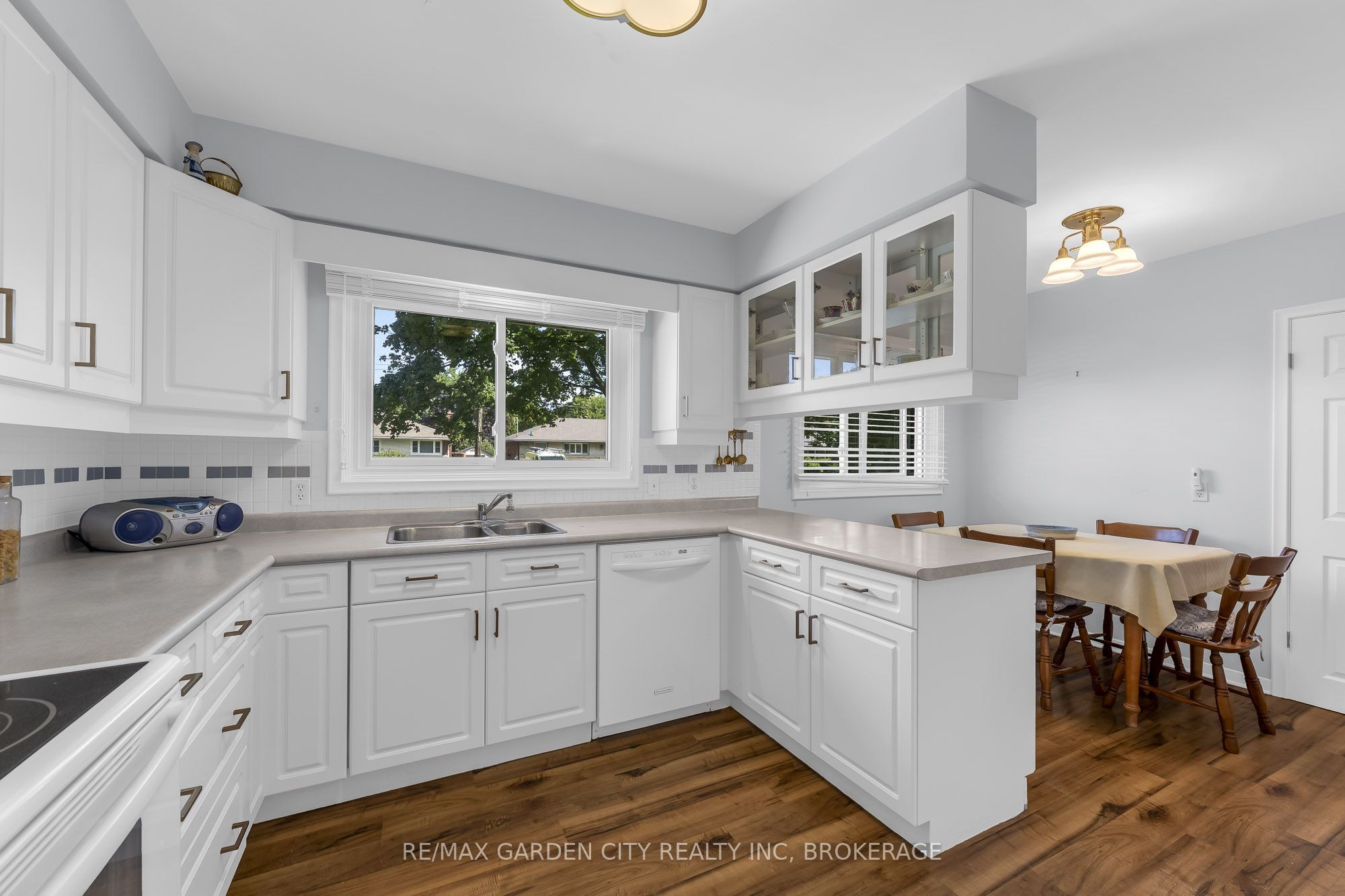 4 Regina Avenue, St. Catharines, ON L2M 3G6 photo 5