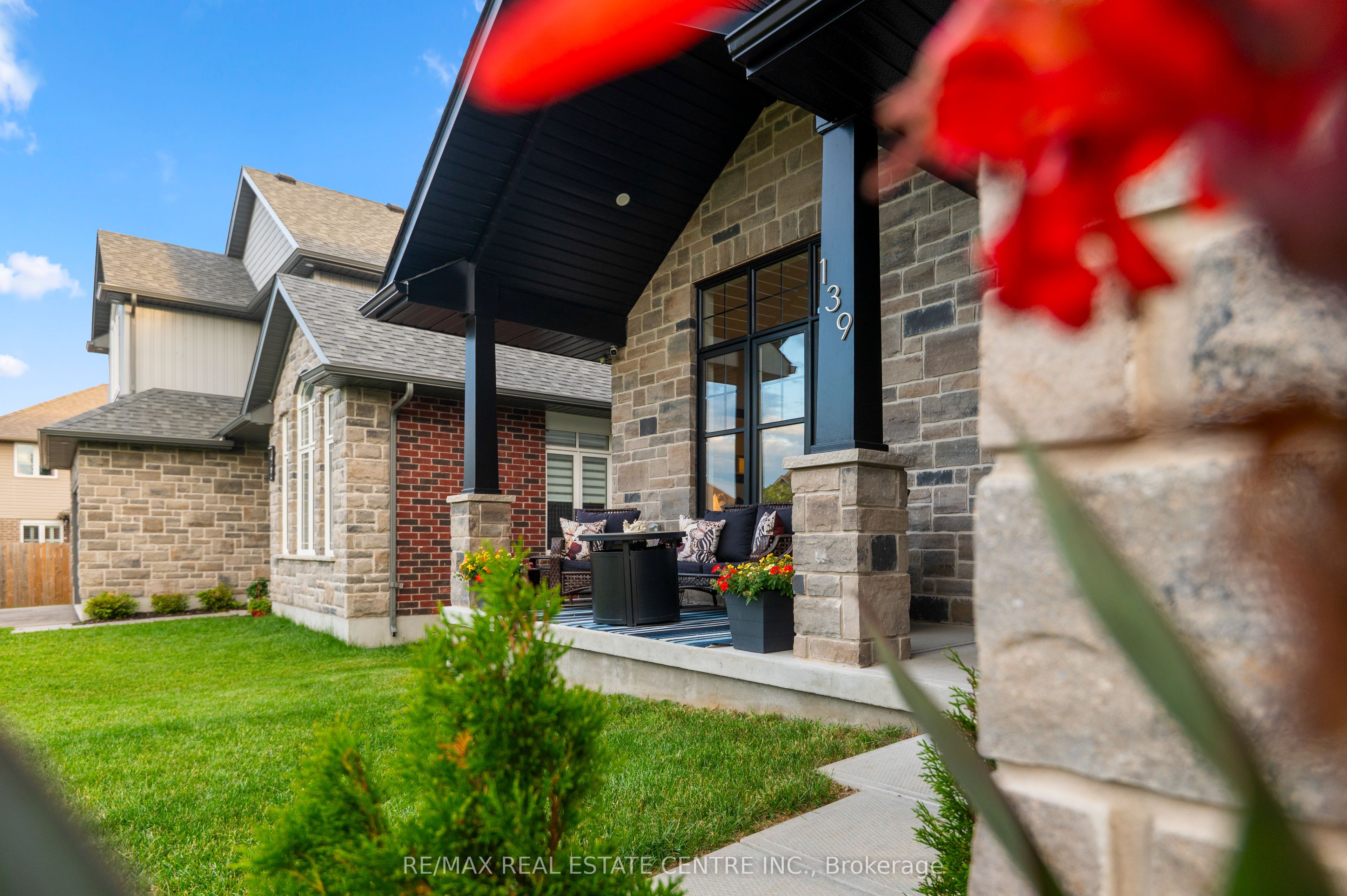 139 Marr Drive, Centre Wellington, ON N0B 1S0 photo 2