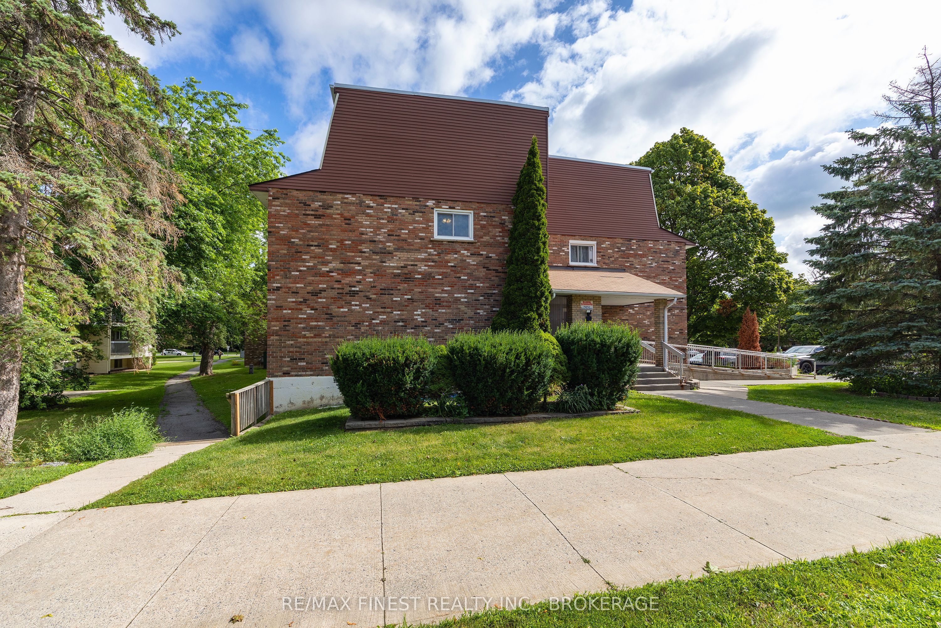 845 Milford Drive 301, Kingston, ON K7P 1A7 photo 2