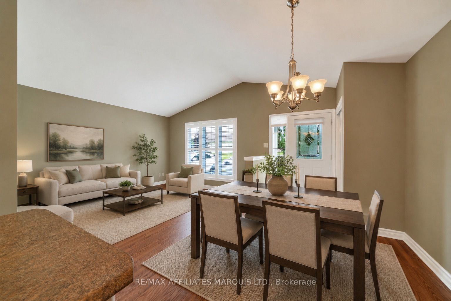 121 Gail Elizabeth Court, Cornwall, ON K6H 0A7 photo 4