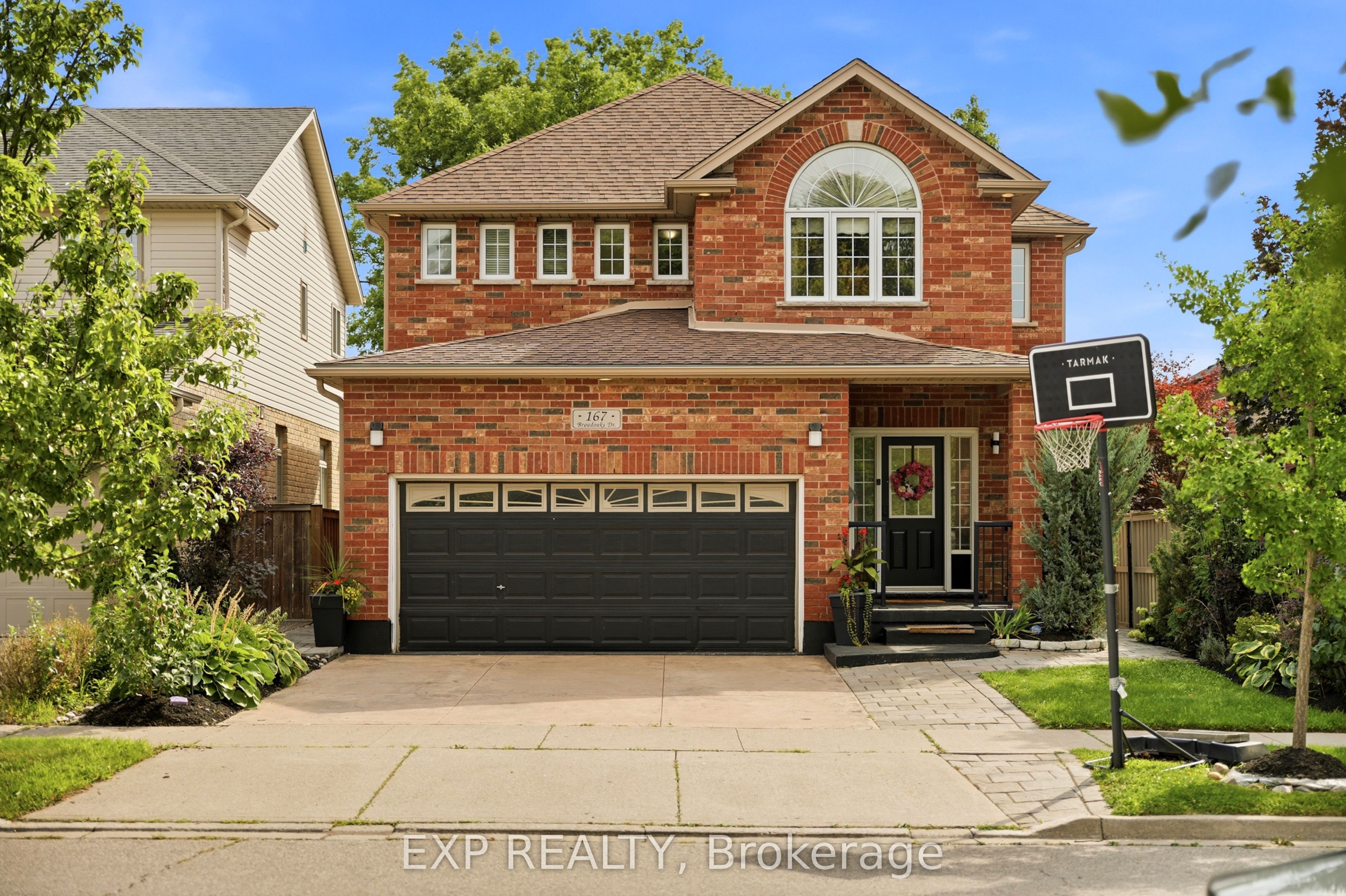 167 Broadoaks Drive, Cambridge, ON N1T 0B3